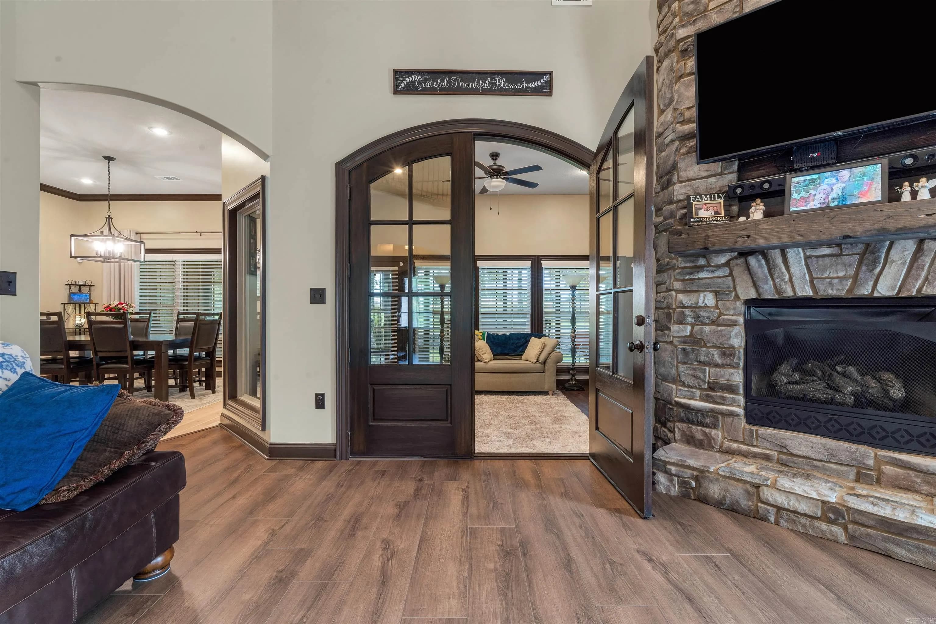 Property at 4408  Lochmoor - Image 10