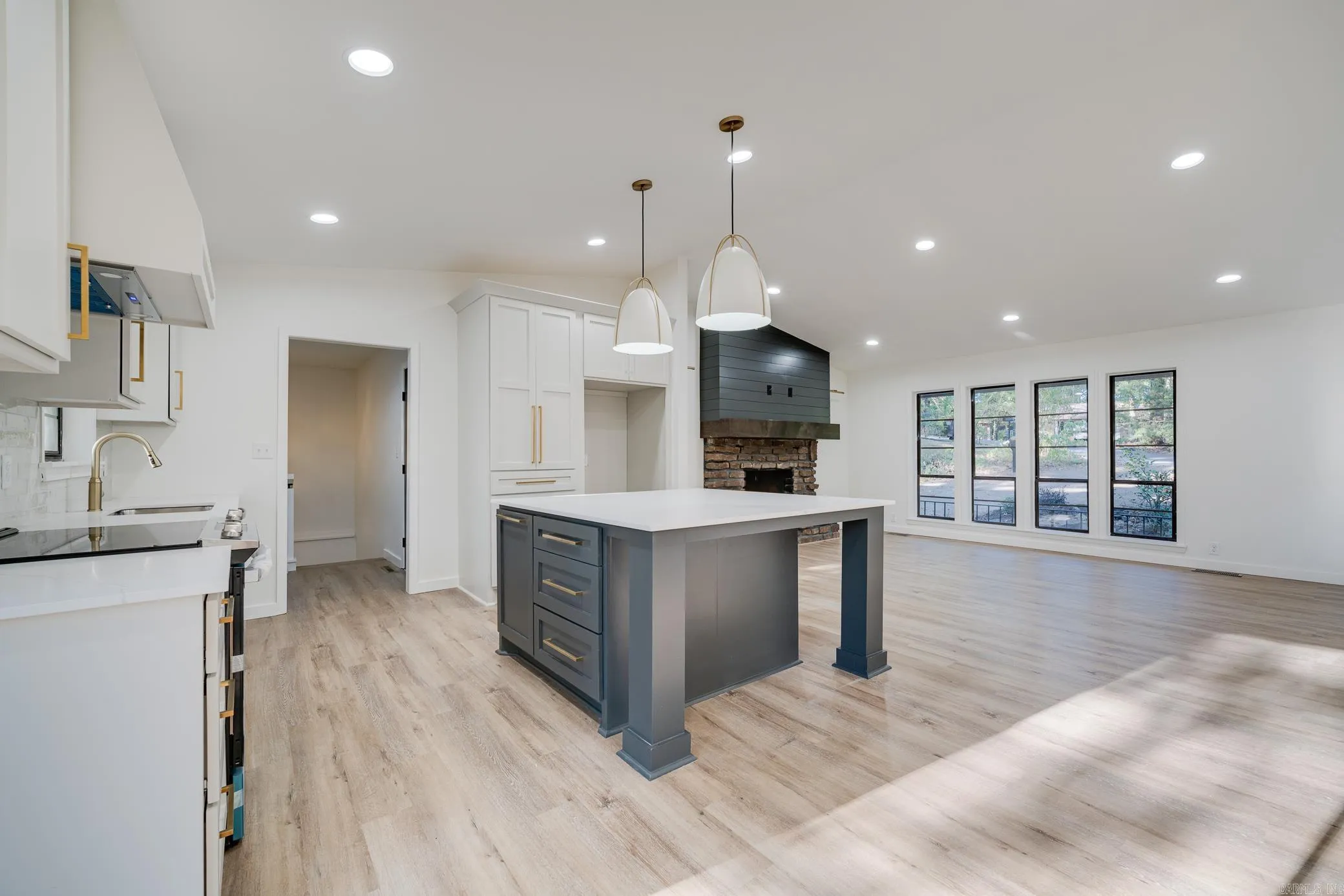 Property at 4  Helena - Image 13