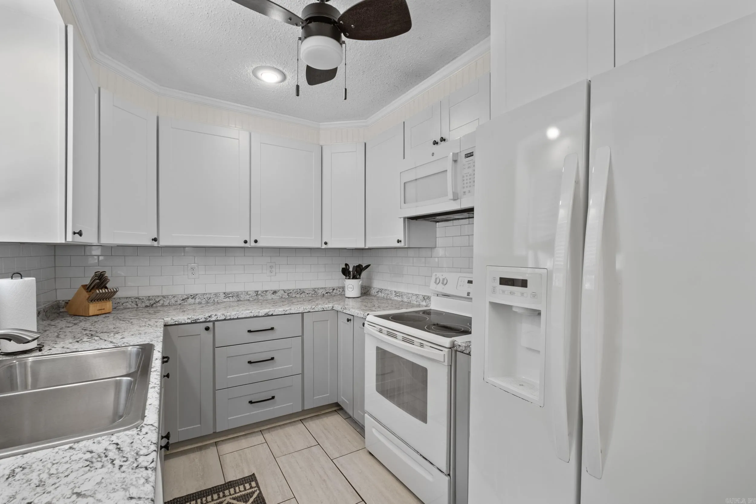 Property at 2  Plantation - Image 13