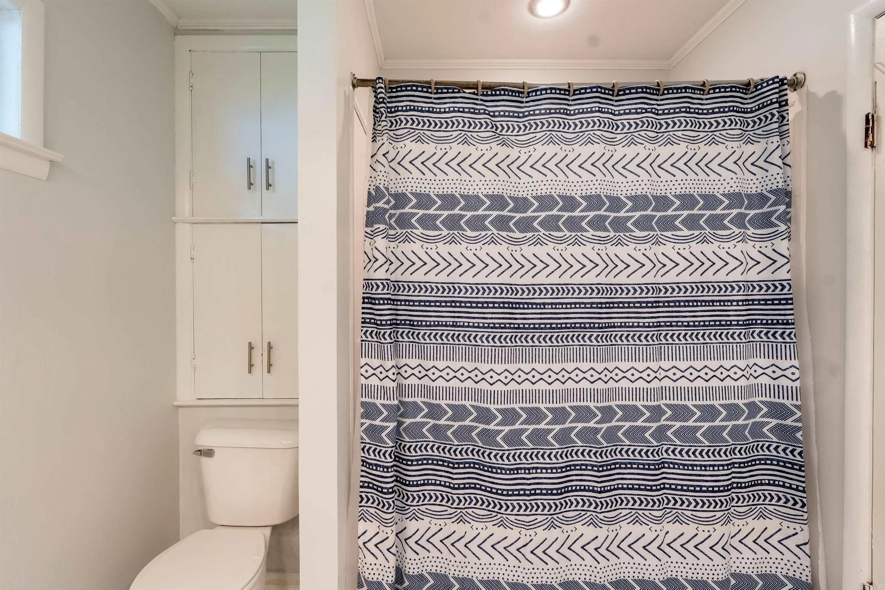 Property at 824  Sunnyhill - Image 33