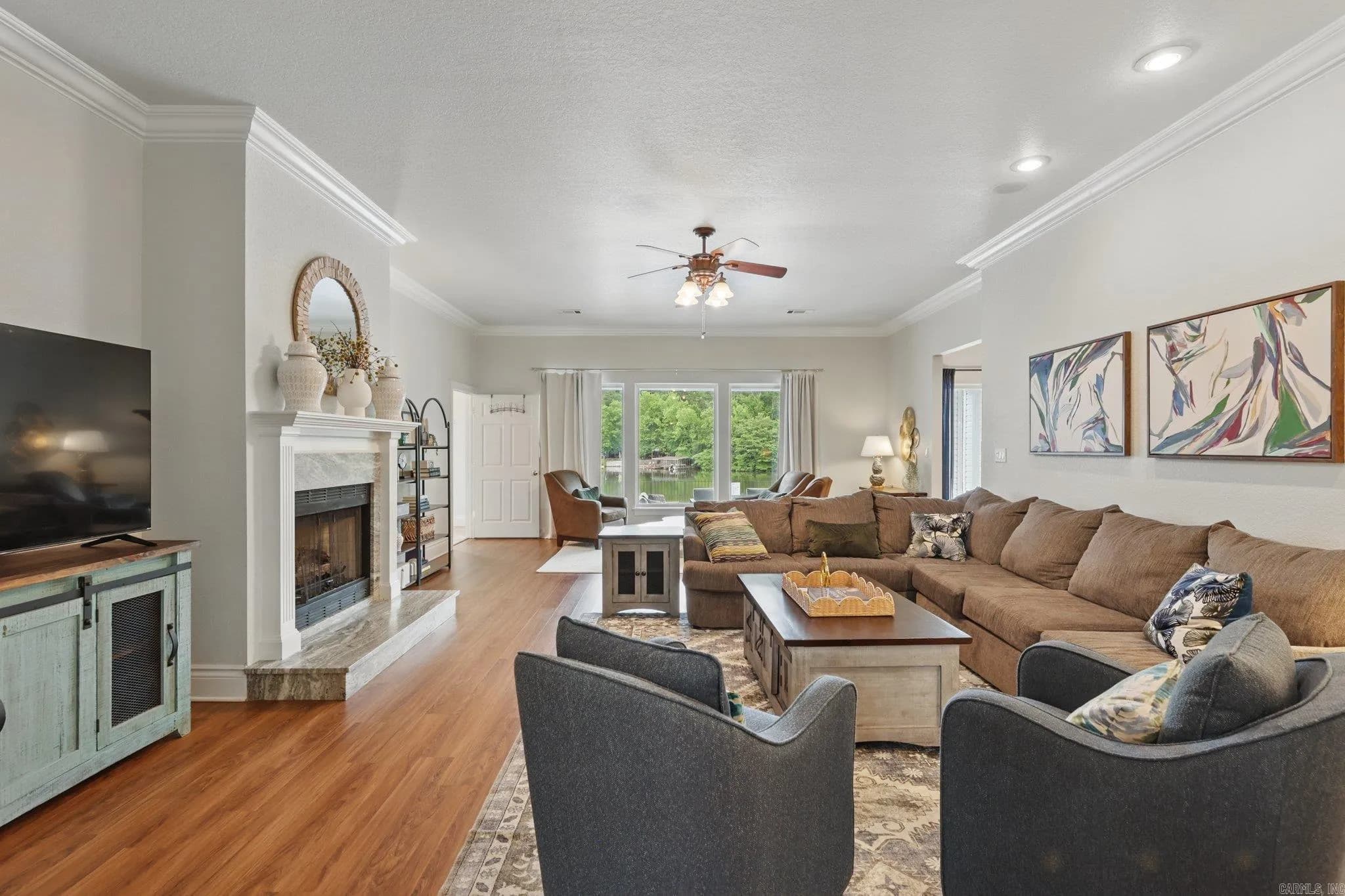 Property at 1052  Rock creek - Image 4