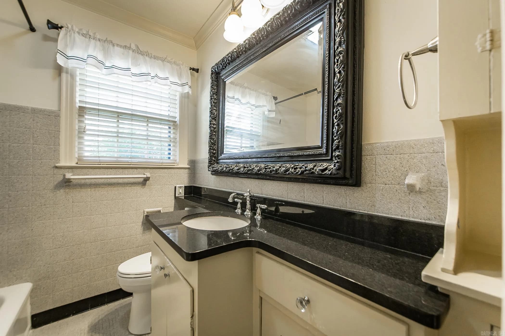 Property at 2800 N Pierce - Image 28