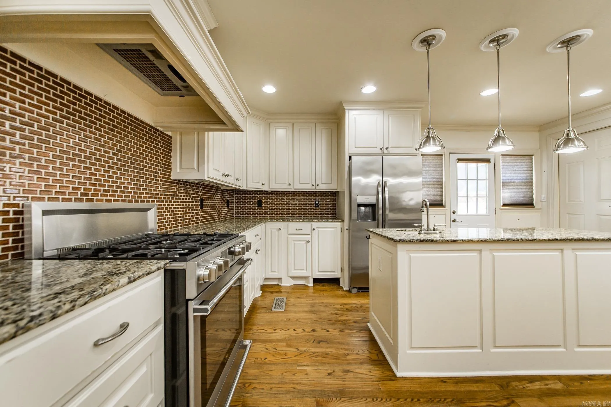 Property at 2800 N Pierce - Image 11