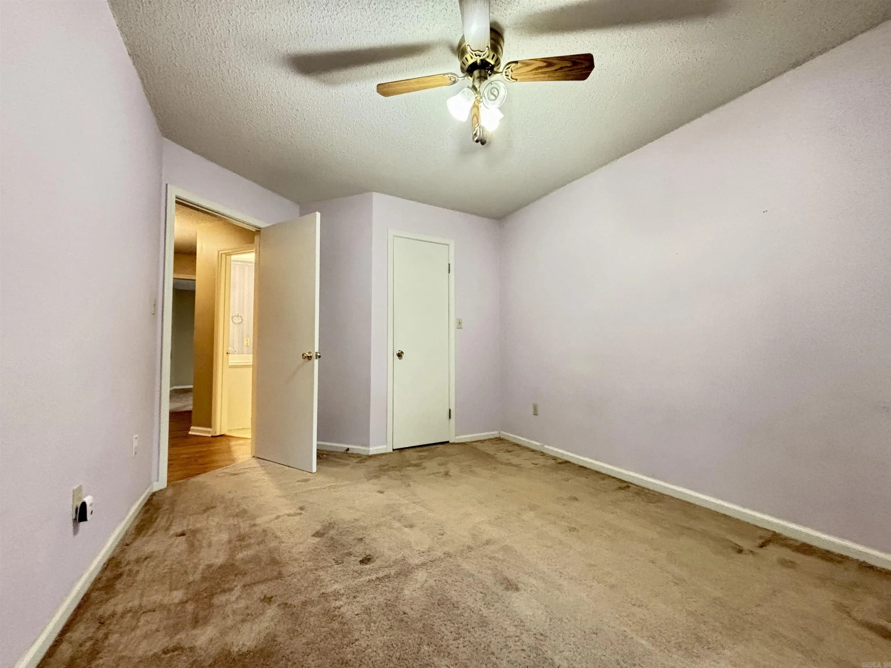 Property at 27  Silverleaf - Image 28