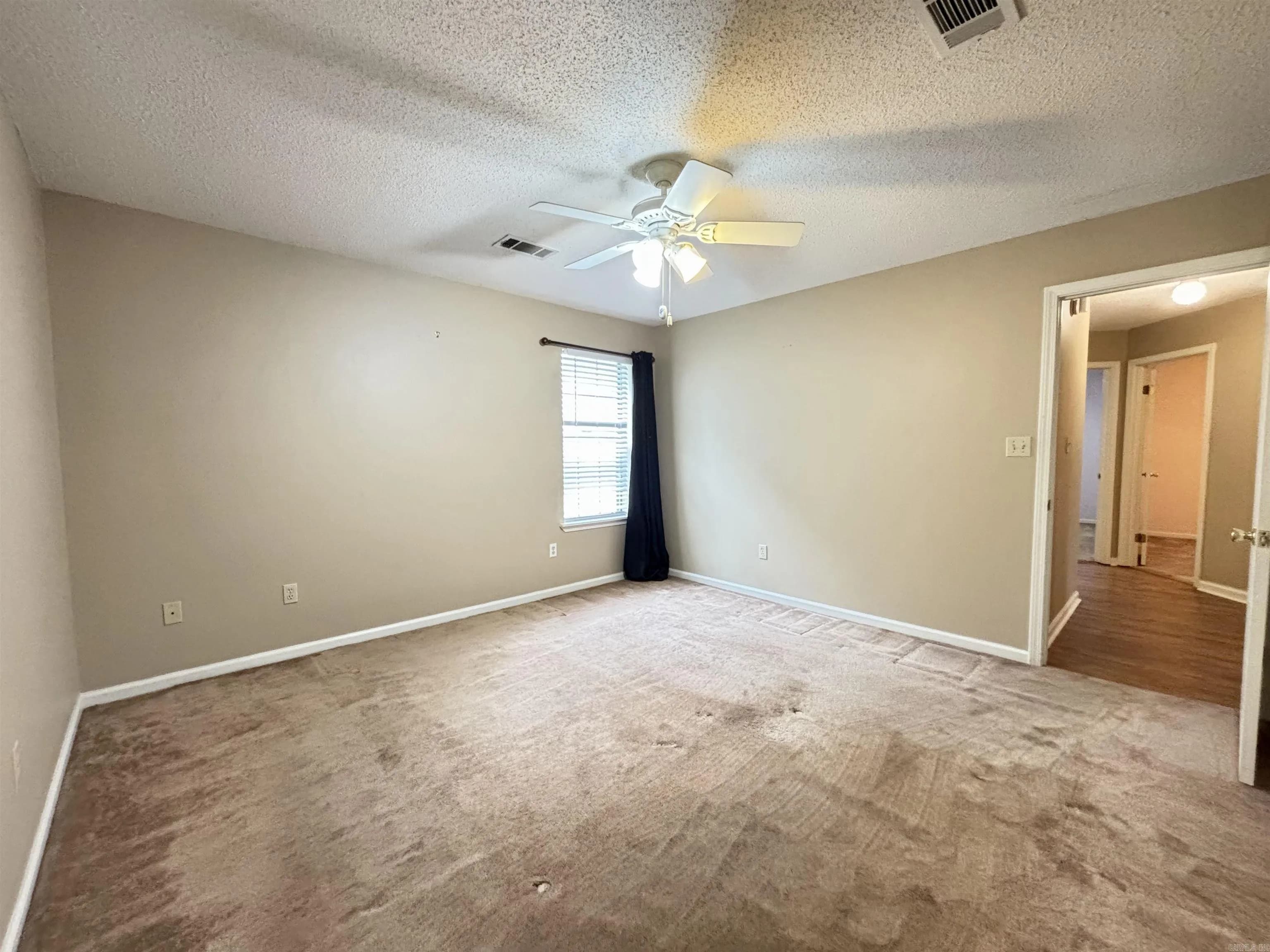 Property at 27  Silverleaf - Image 20