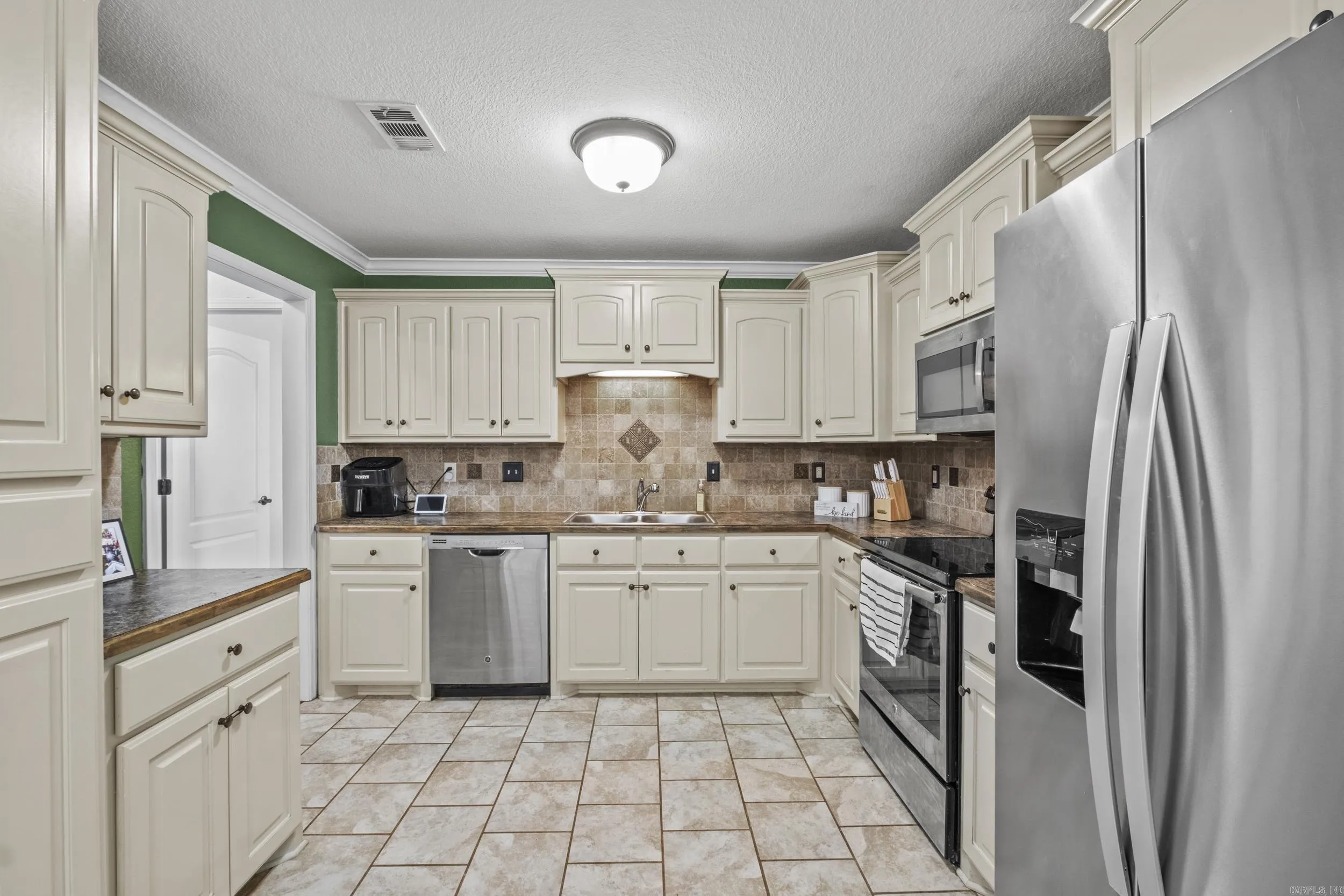 Property at 26  Poplar - Image 10