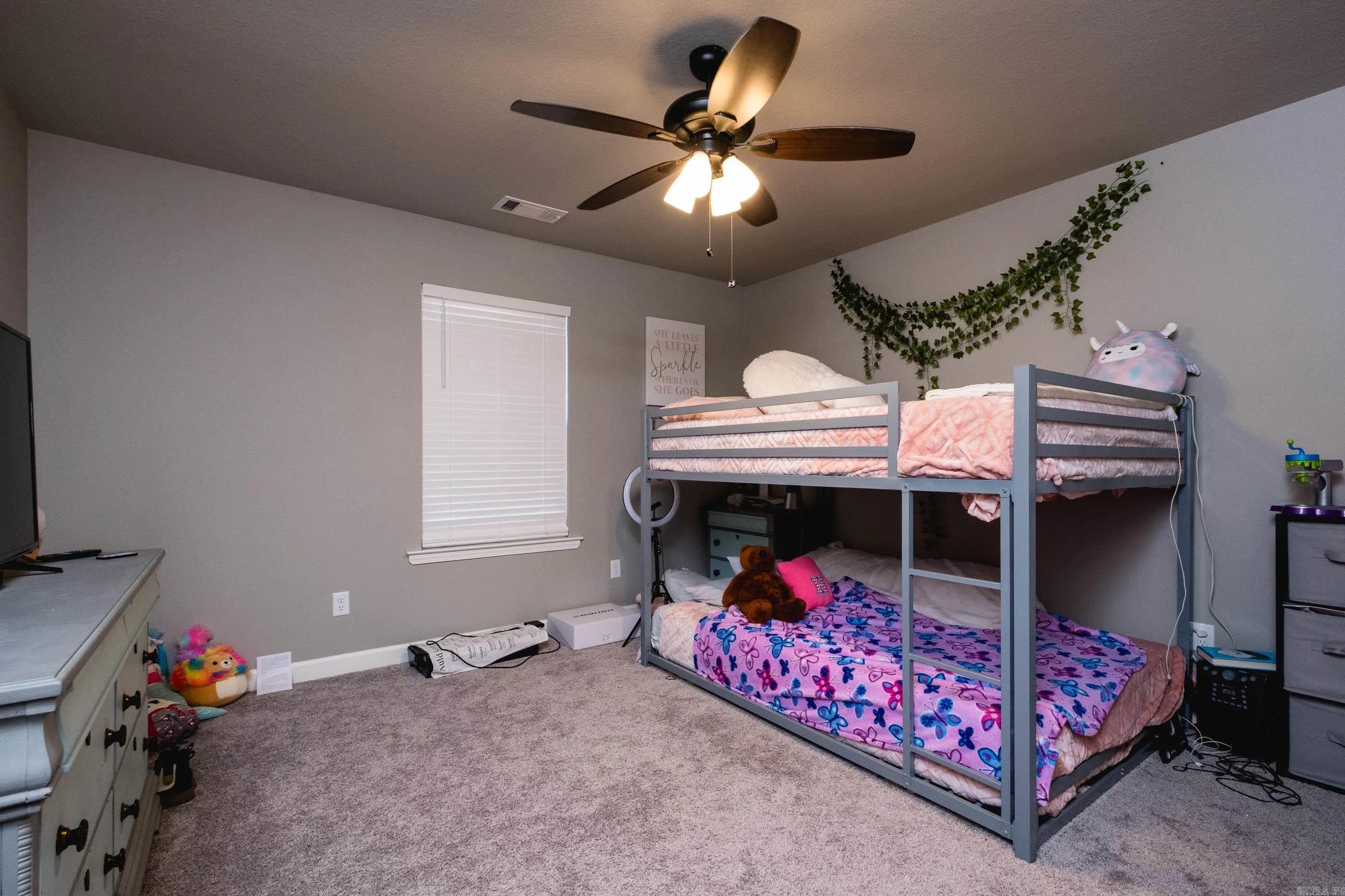 Property at 15  Cimarron - Image 33