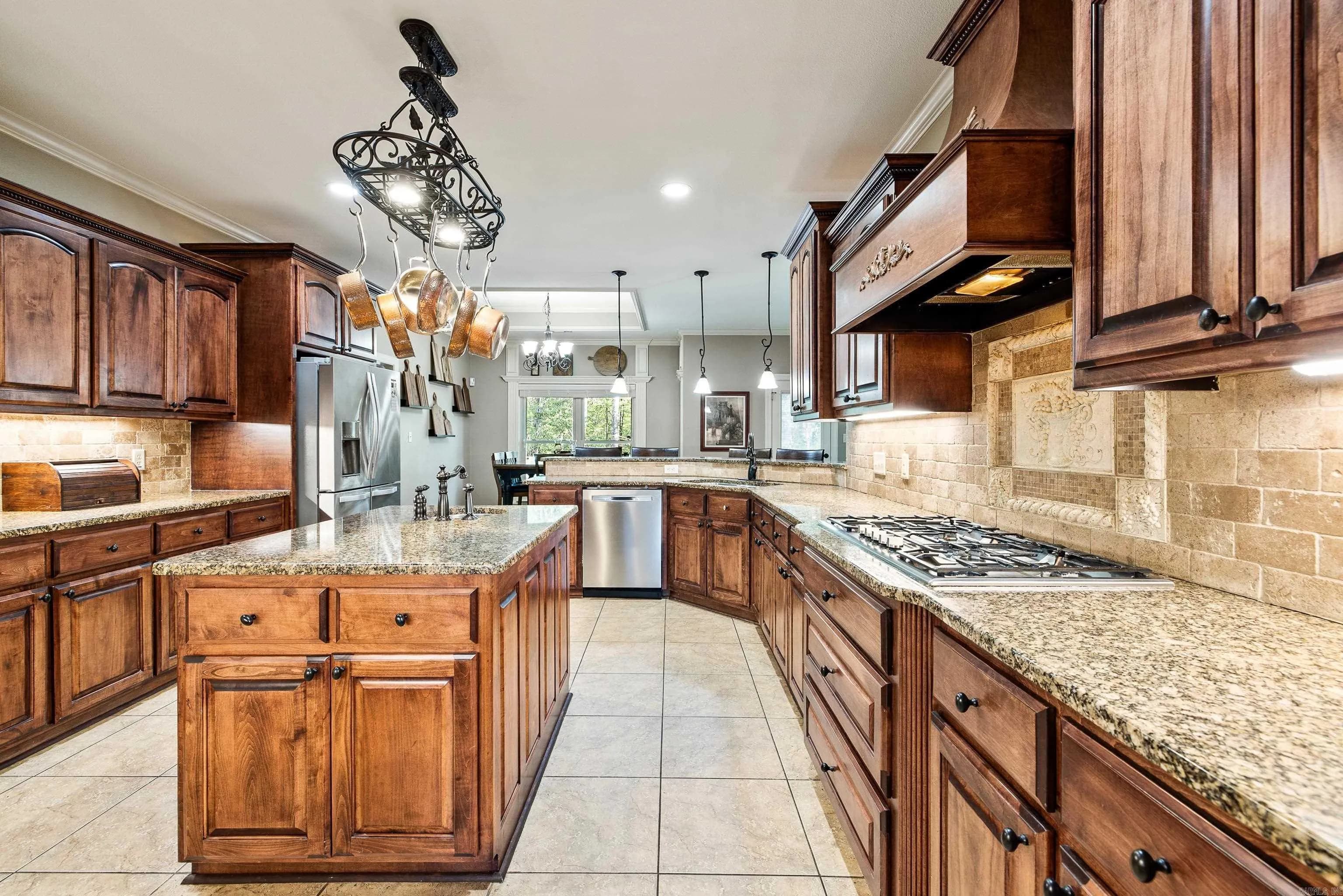 Property at 5410  Lexington - Image 19