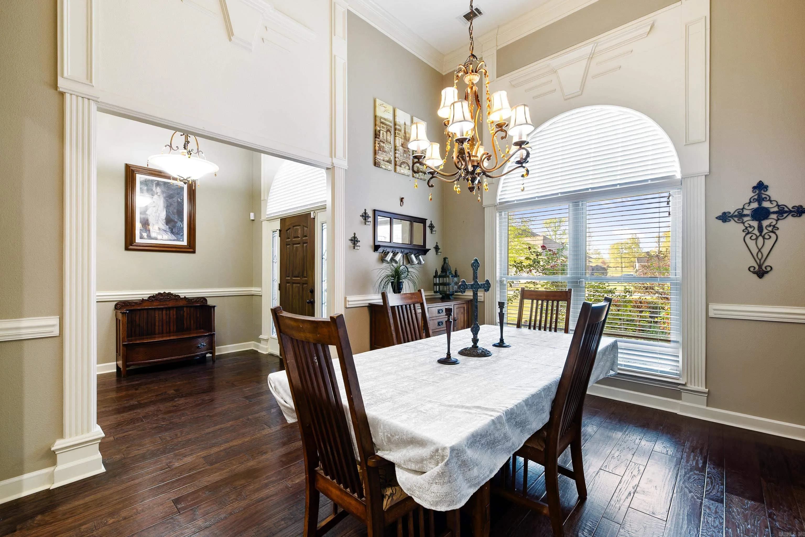 Property at 5410  Lexington - Image 7
