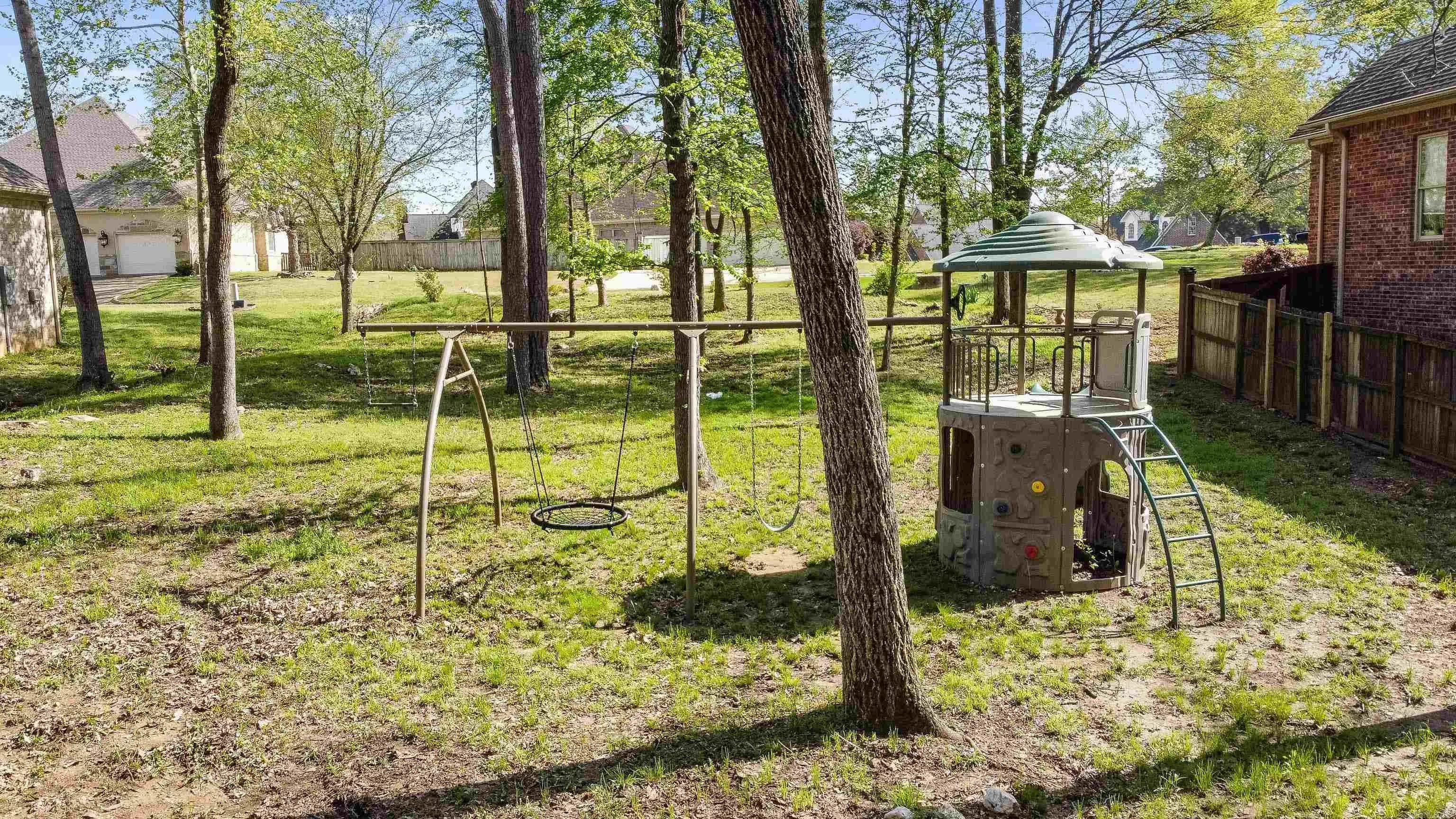 Property at 5414  Lexington - Image 6
