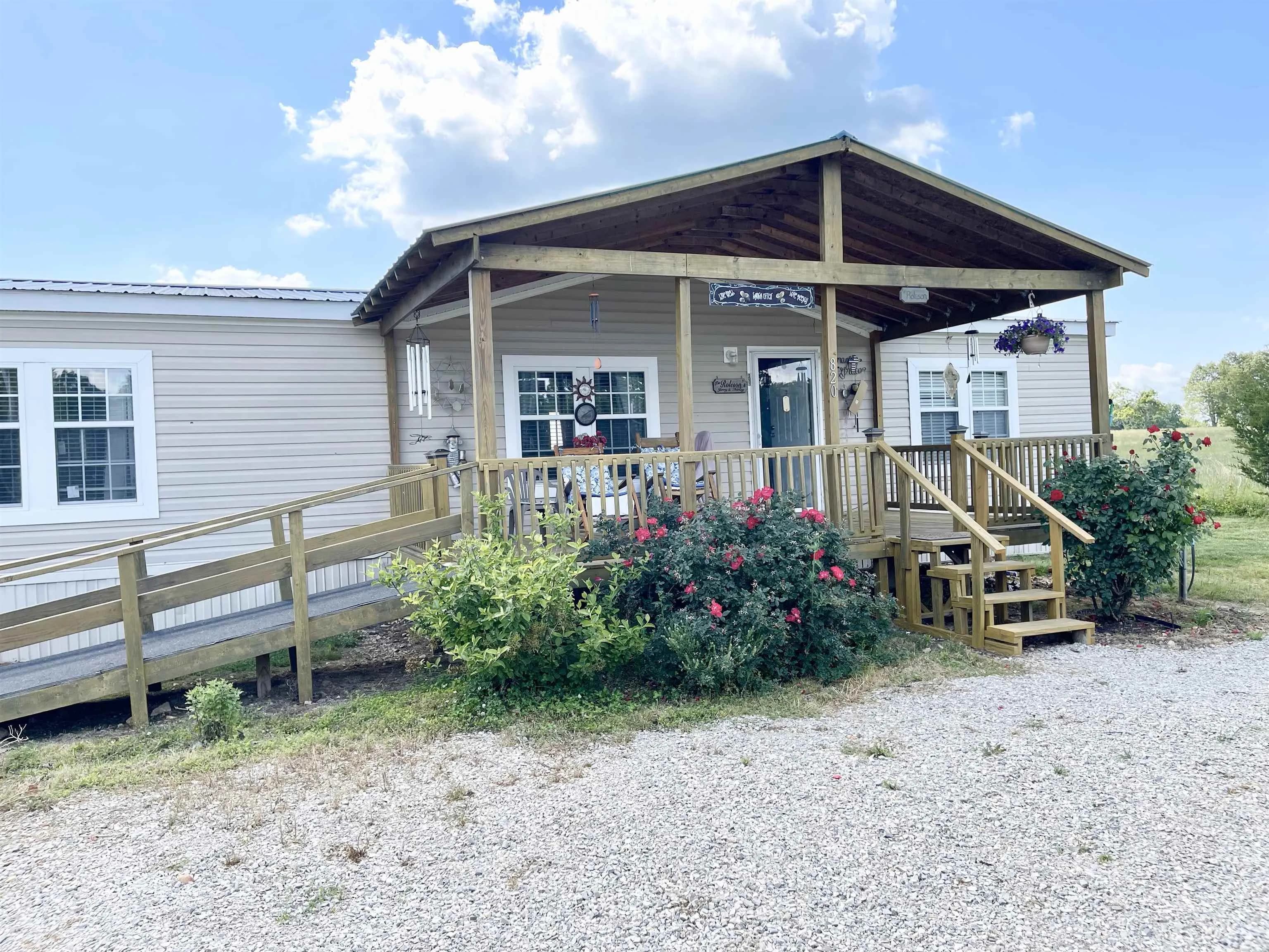 Property at 806  Autumnwood - Image 20