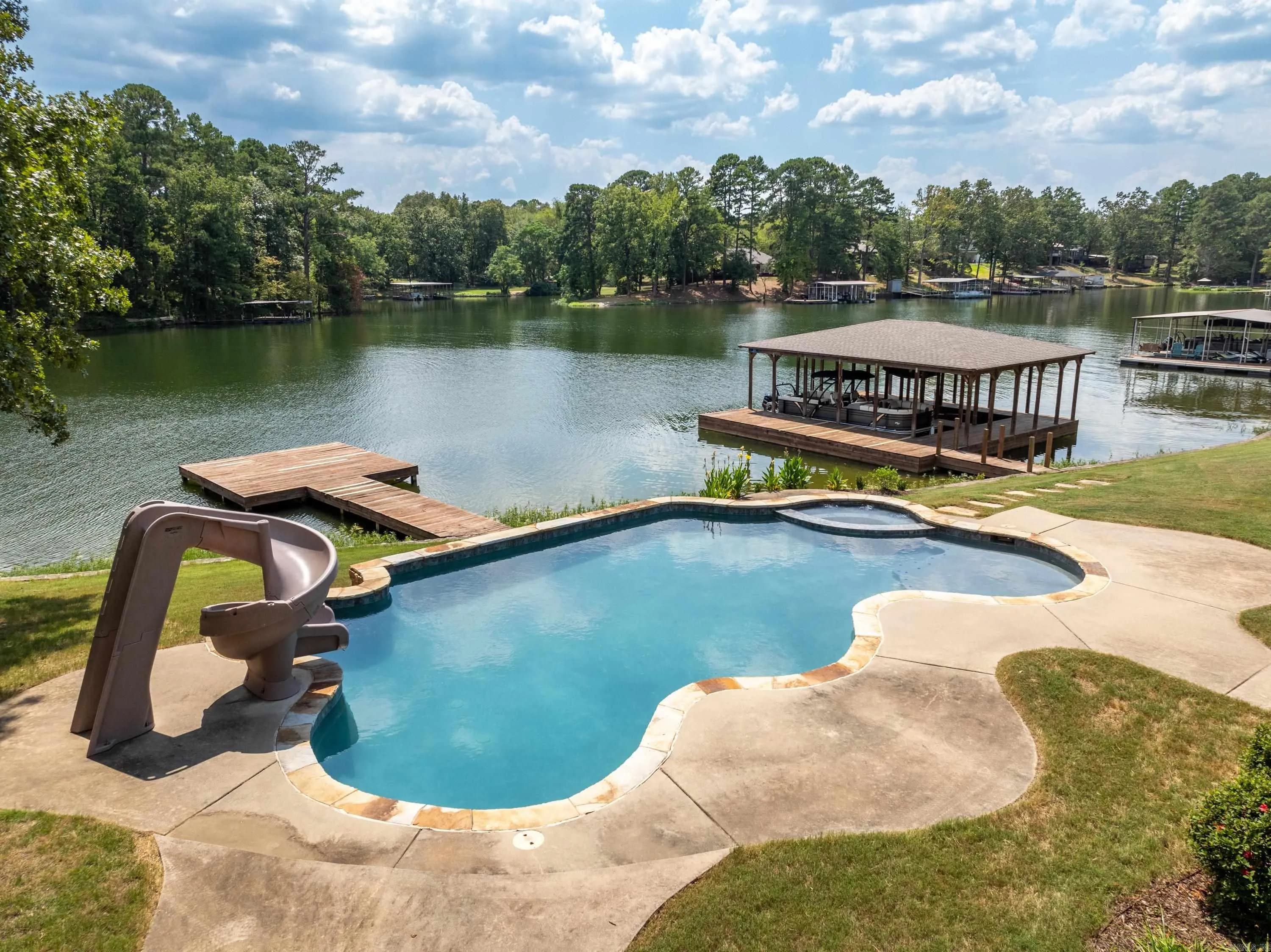 Property at 20  Stonegate - Image 9