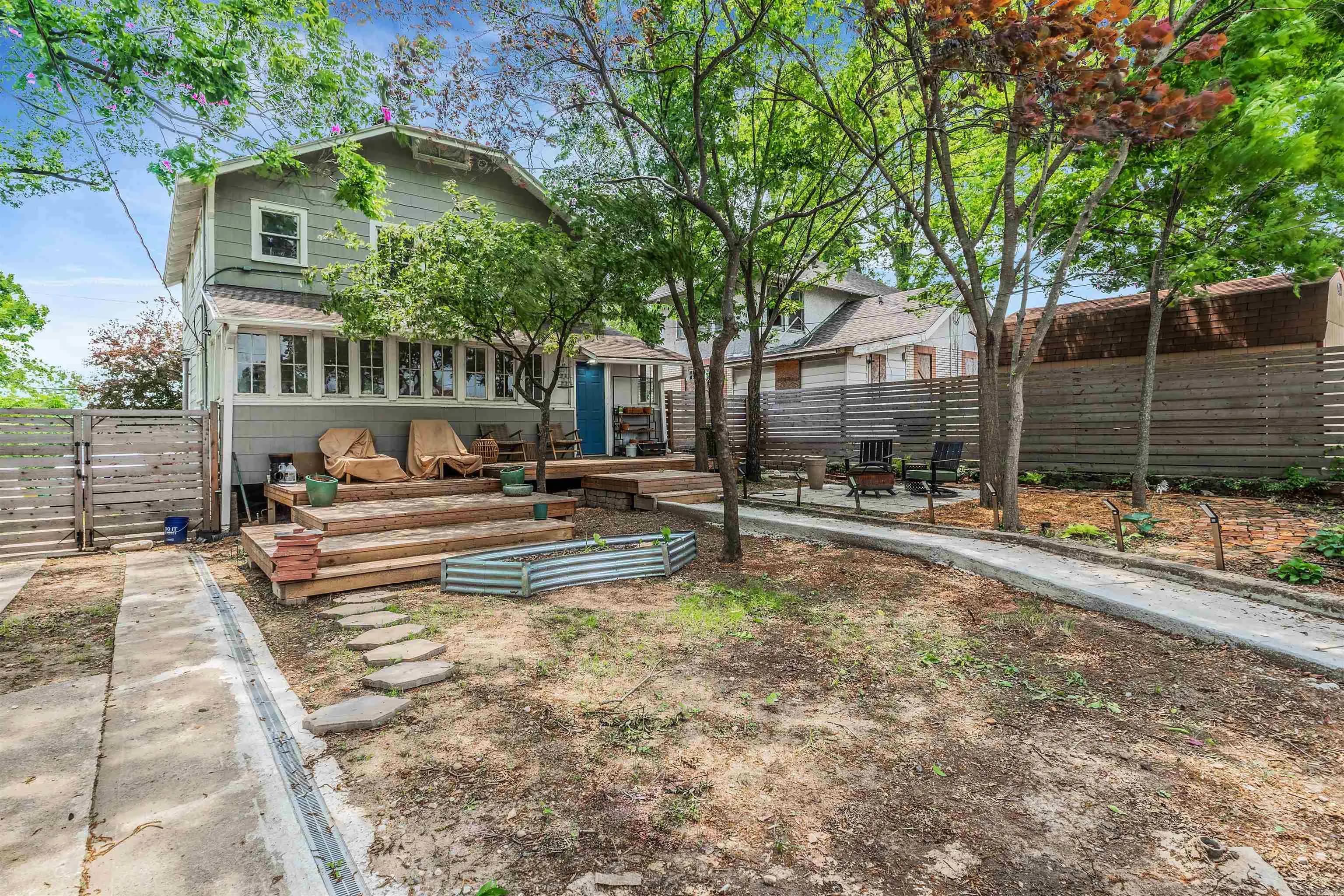 Property at 2806 W Daisy l gatson bates - Image 34