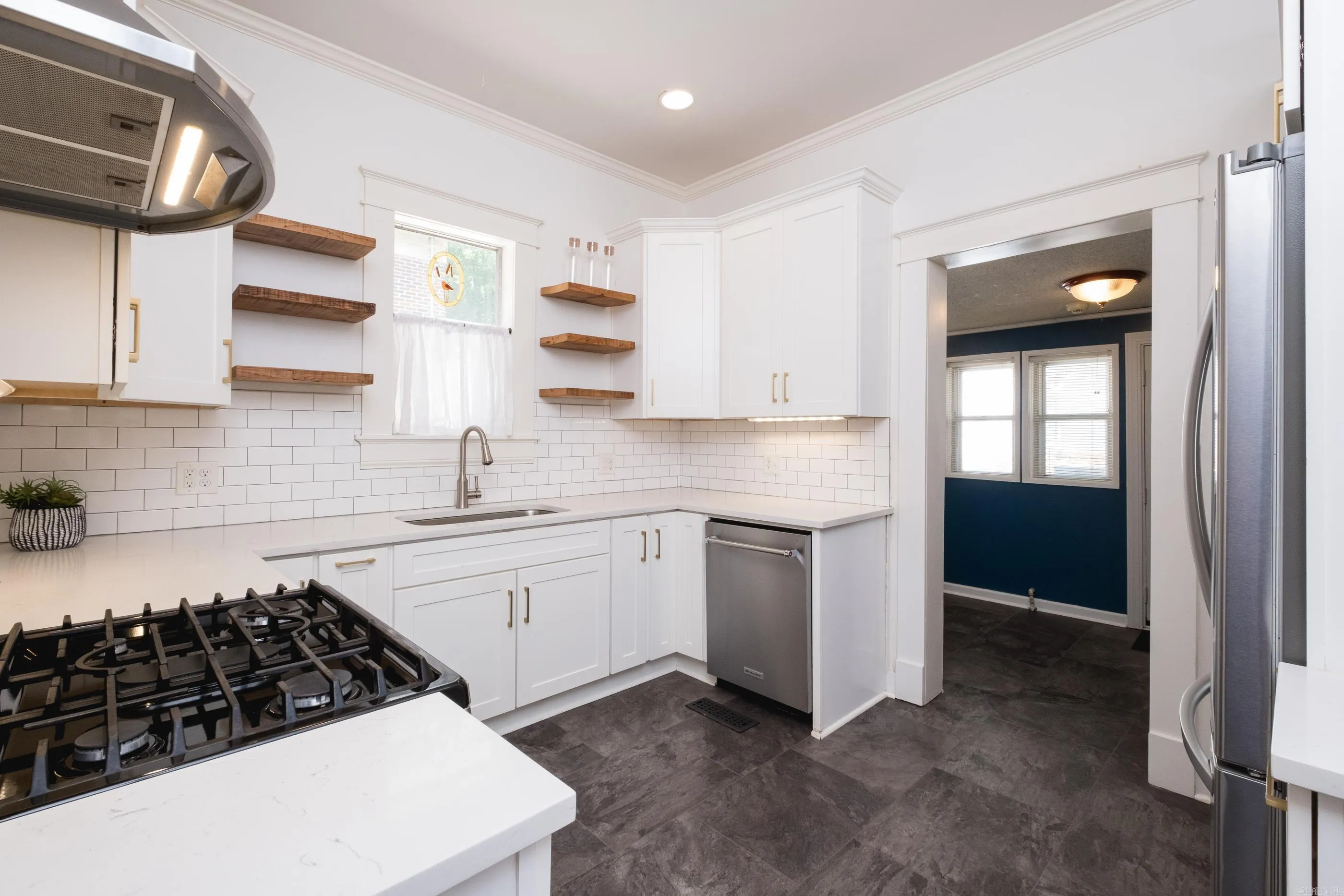 Property at 215  Beechwood - Image 13
