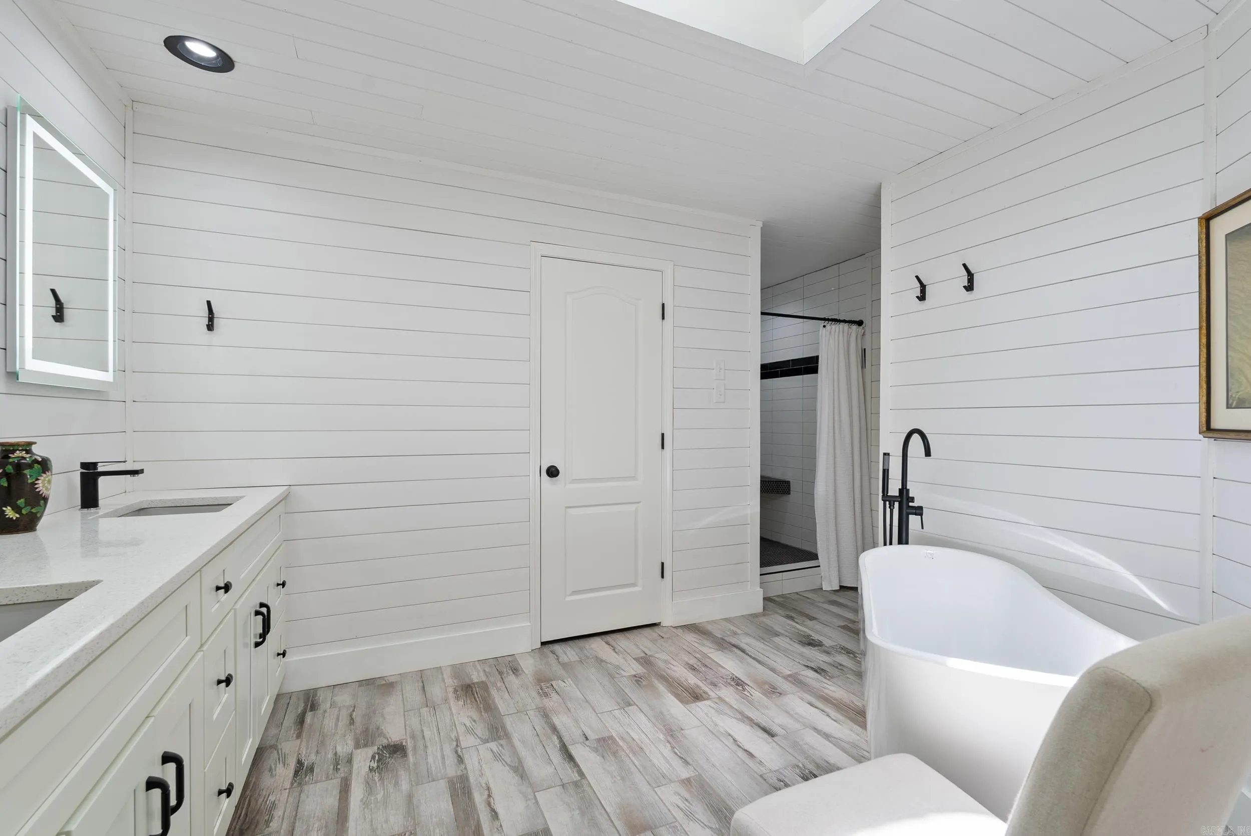 Property at 640  Bonnie - Image 17