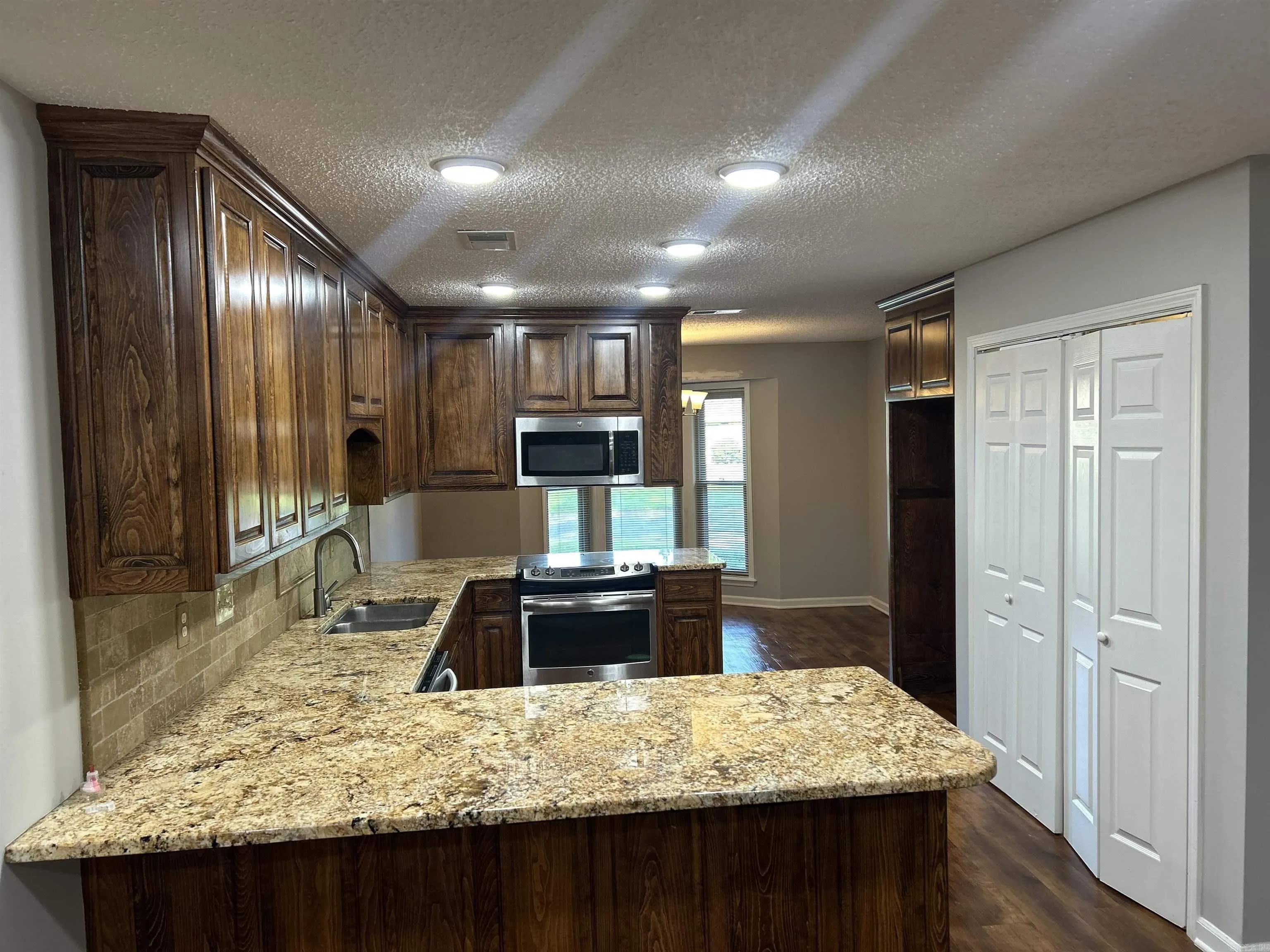 Property at 6104  Timber lake - Image 3