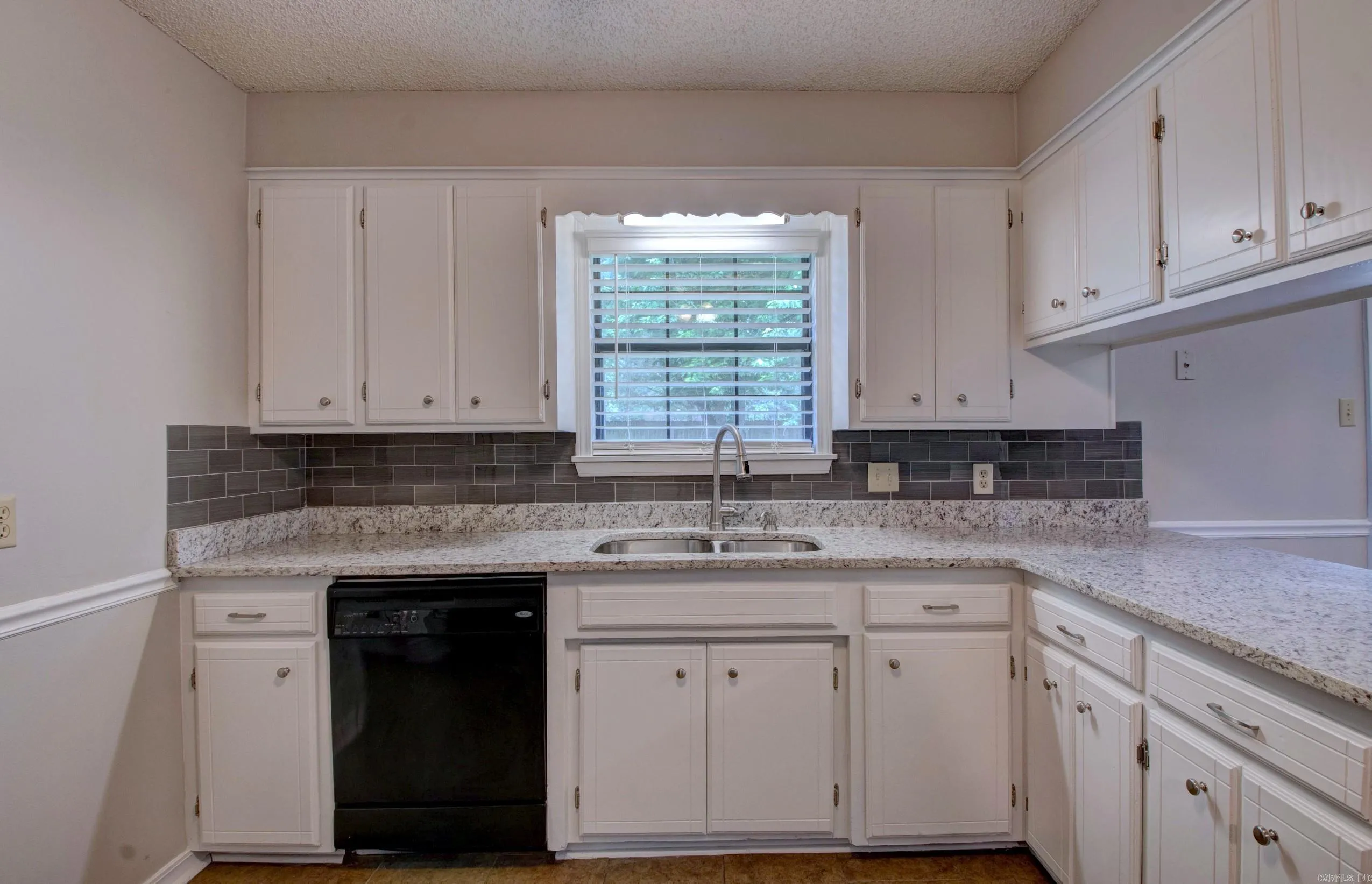 Property at 2812  Bruce - Image 23