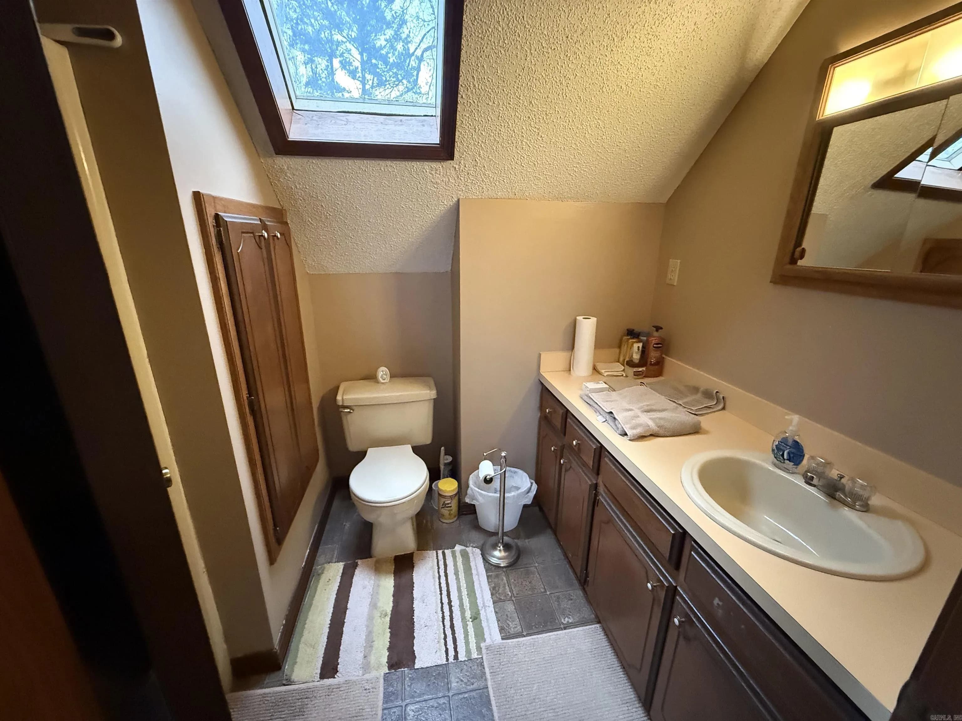 Property at 1975  Riverbend - Image 28