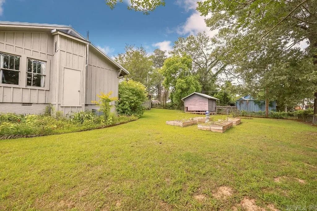 Property at 608 E 5th st - Image 27