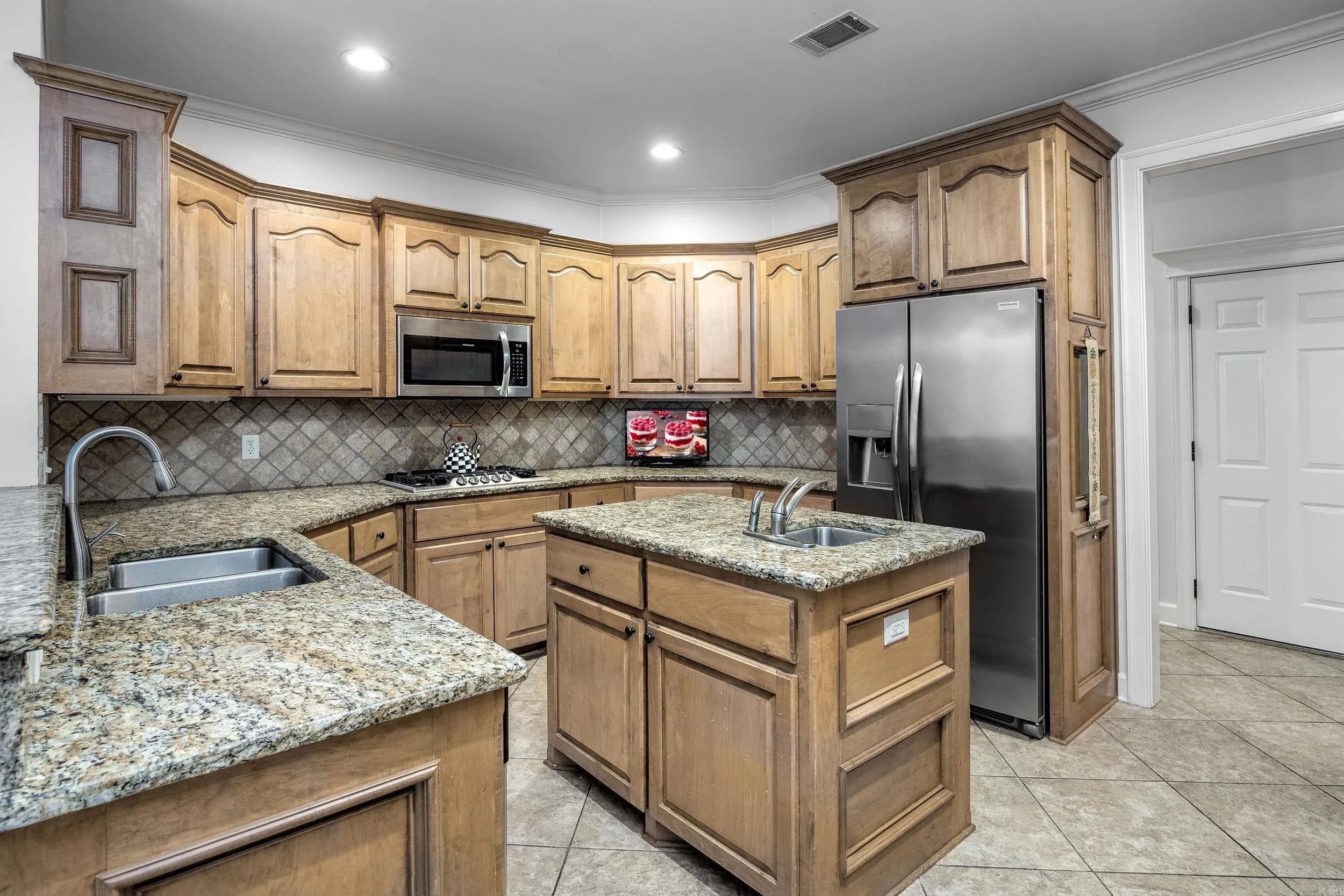 Property at 110  Clervaux - Image 17