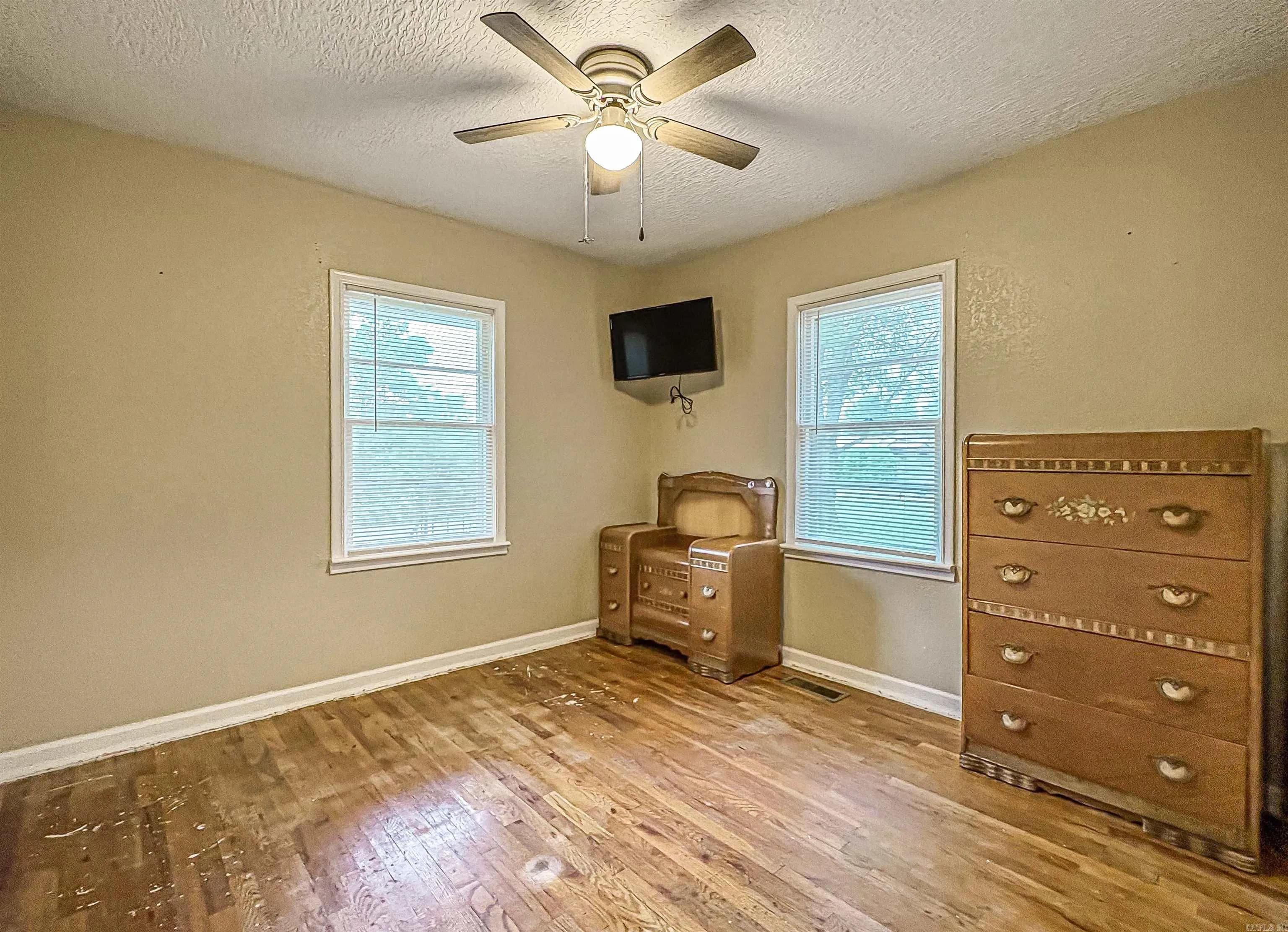 Property at 448 S Hwy 14 - Image 26
