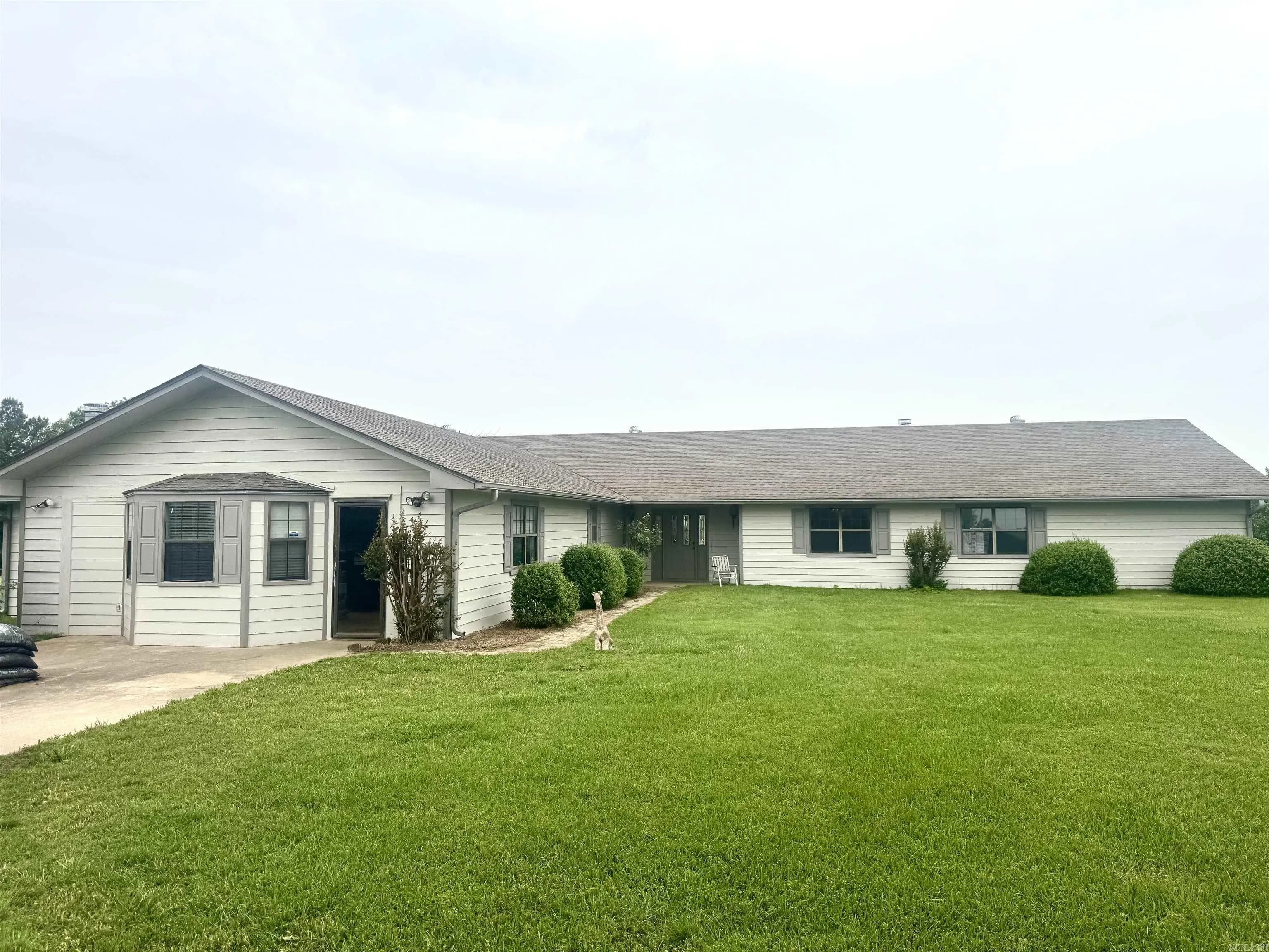 Property at 105  Traci - Image 2