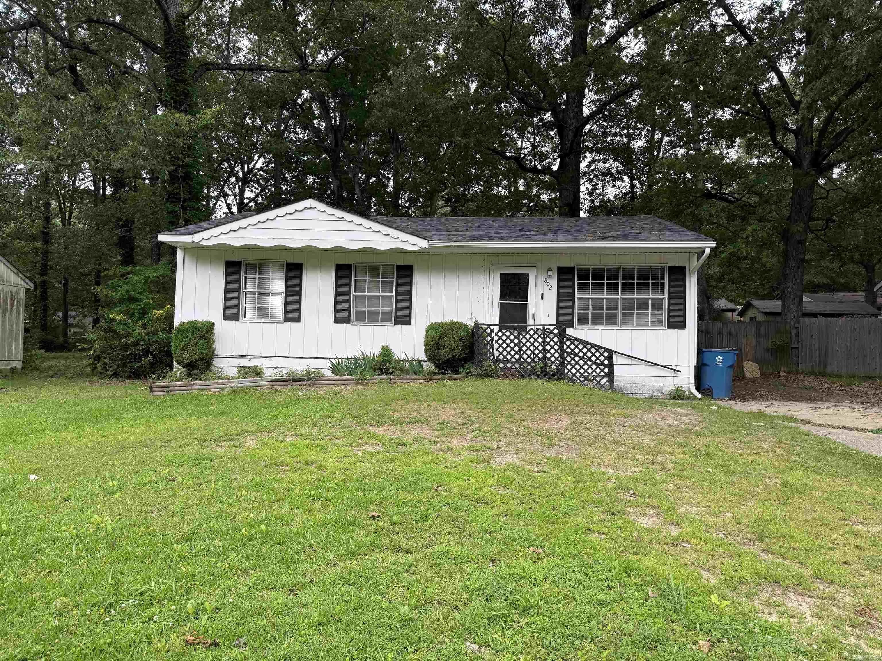 Property at 802  Desoto - Image 14