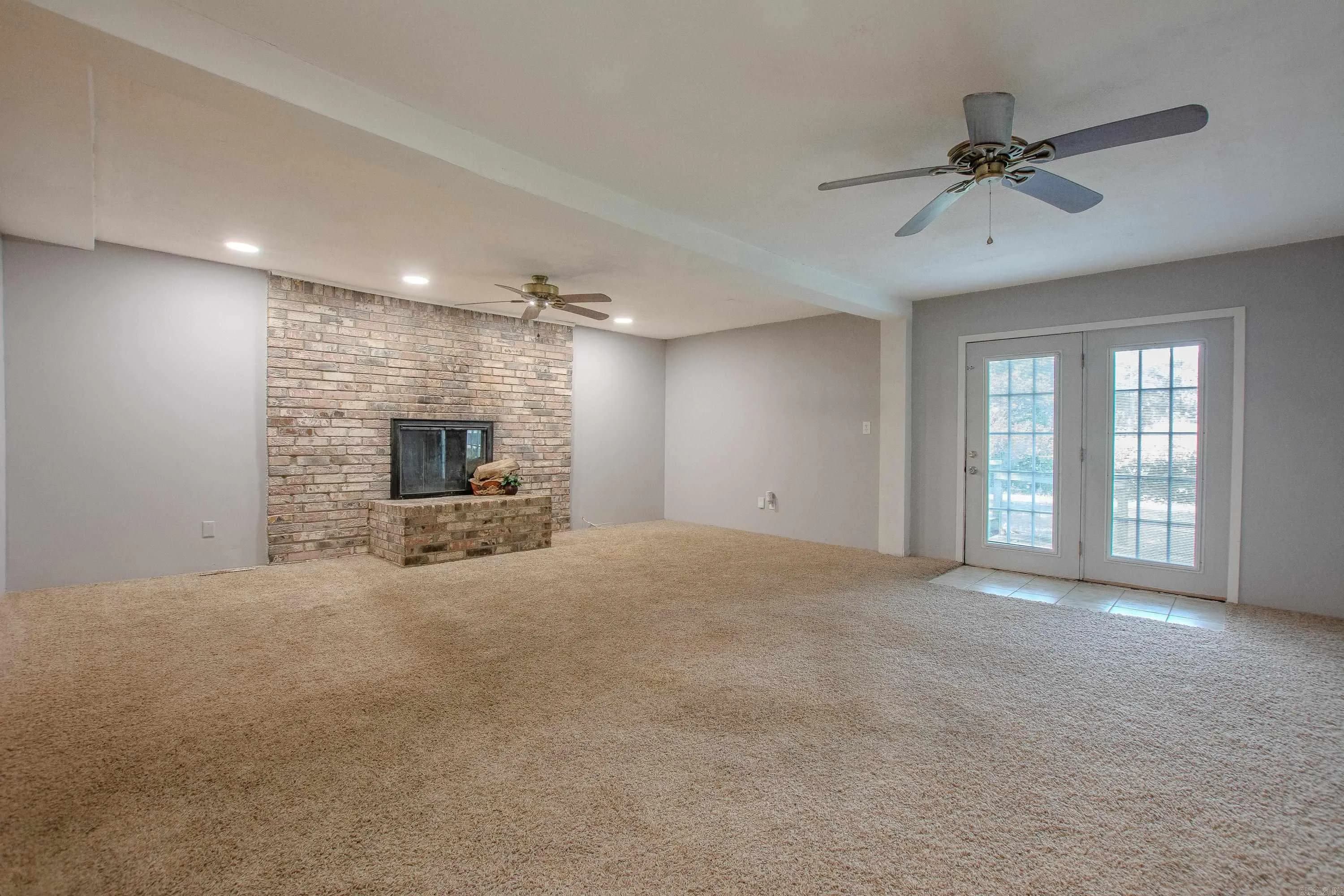 Property at 9125  Woodbine - Image 14