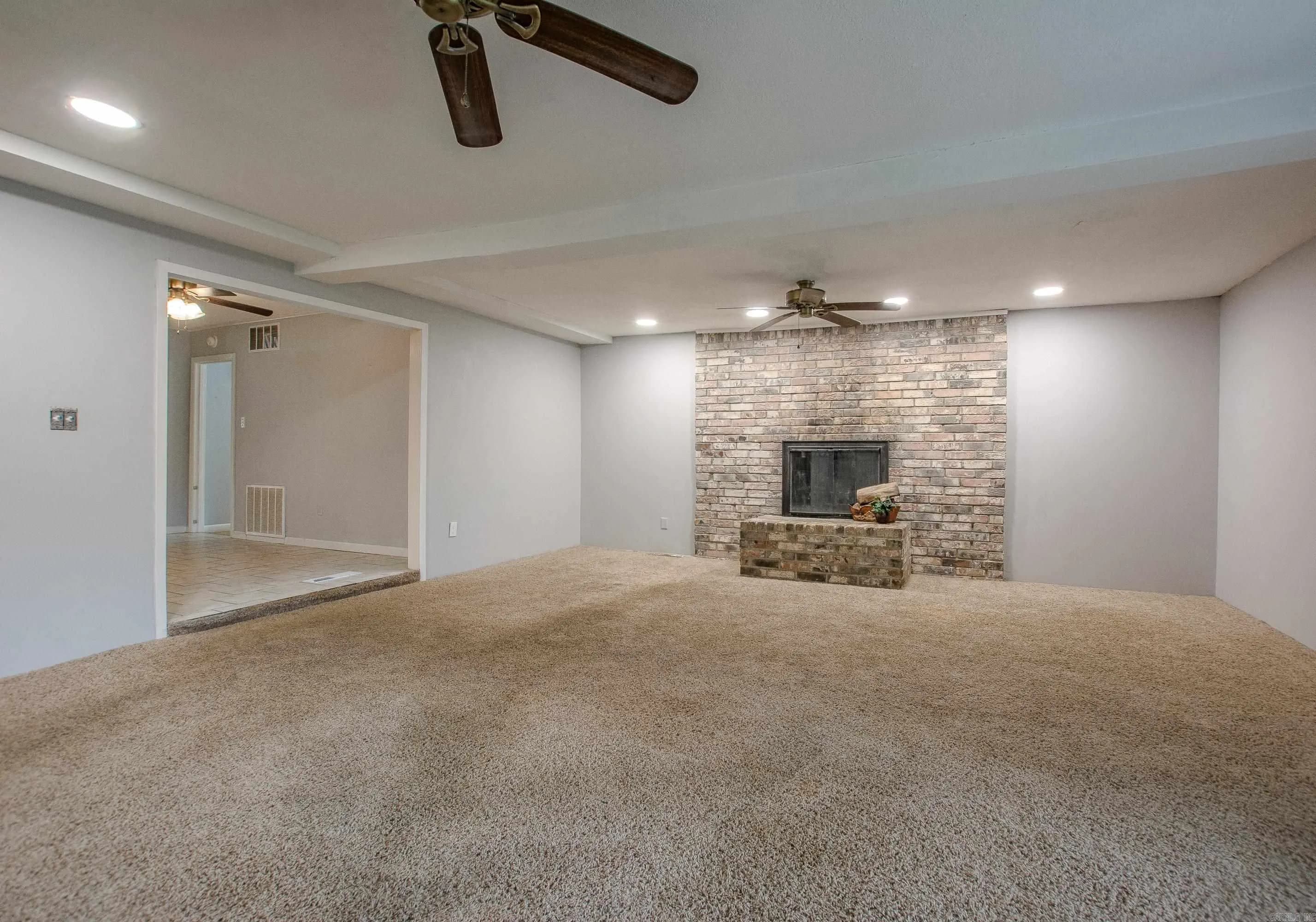 Property at 9125  Woodbine - Image 16