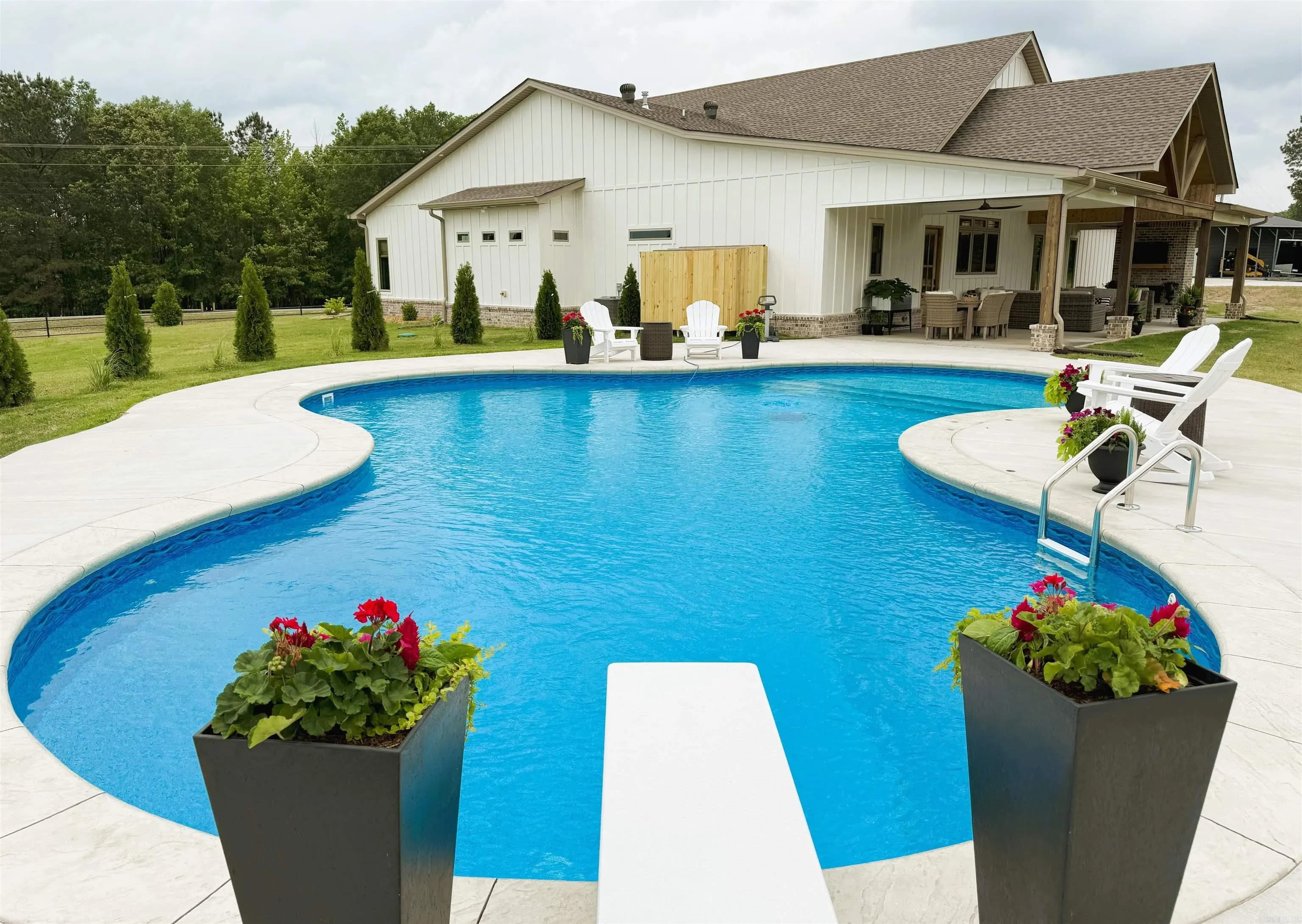 Property at 8350  Highway 190 - Image 33
