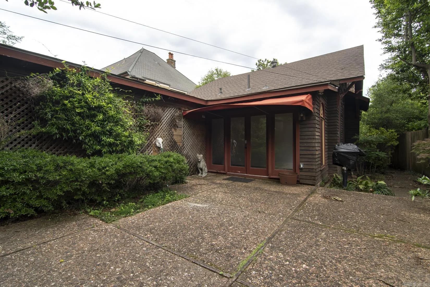 Property at 2108  Beechwood - Image 35