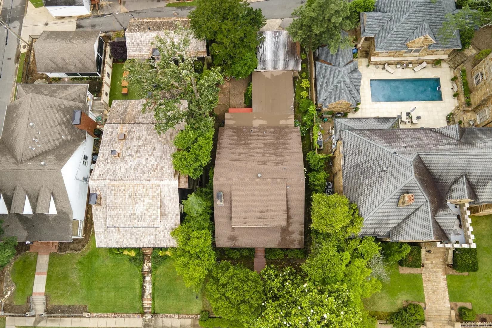 Property at 2108  Beechwood - Image 40