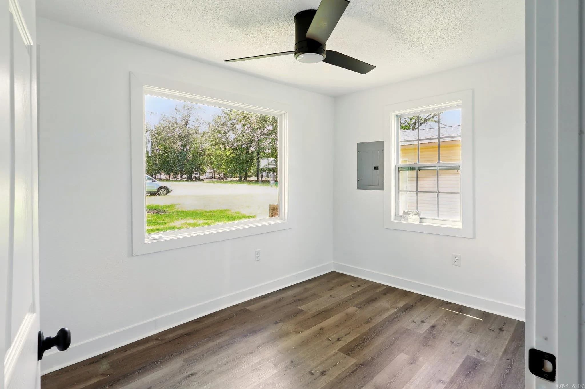 Property at 13512  Peters - Image 10