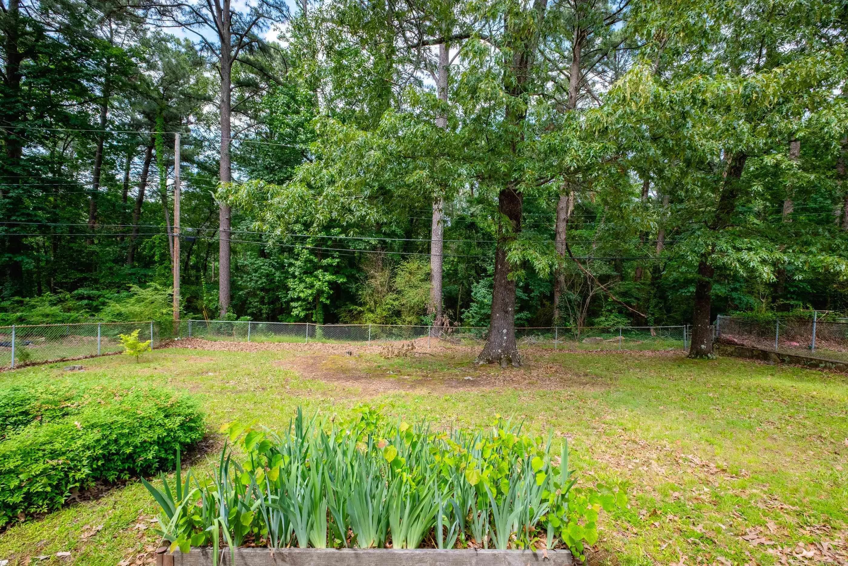 Property at 25  Barbara - Image 31