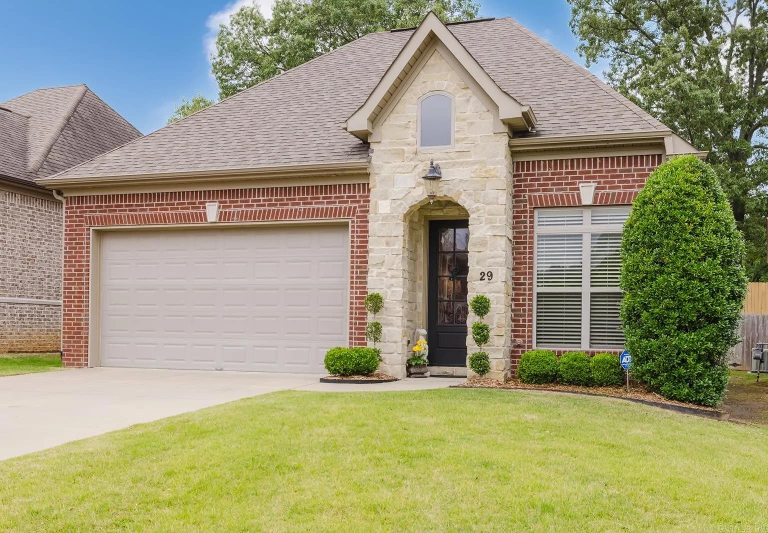 Property at 29  Juniel - Image 1