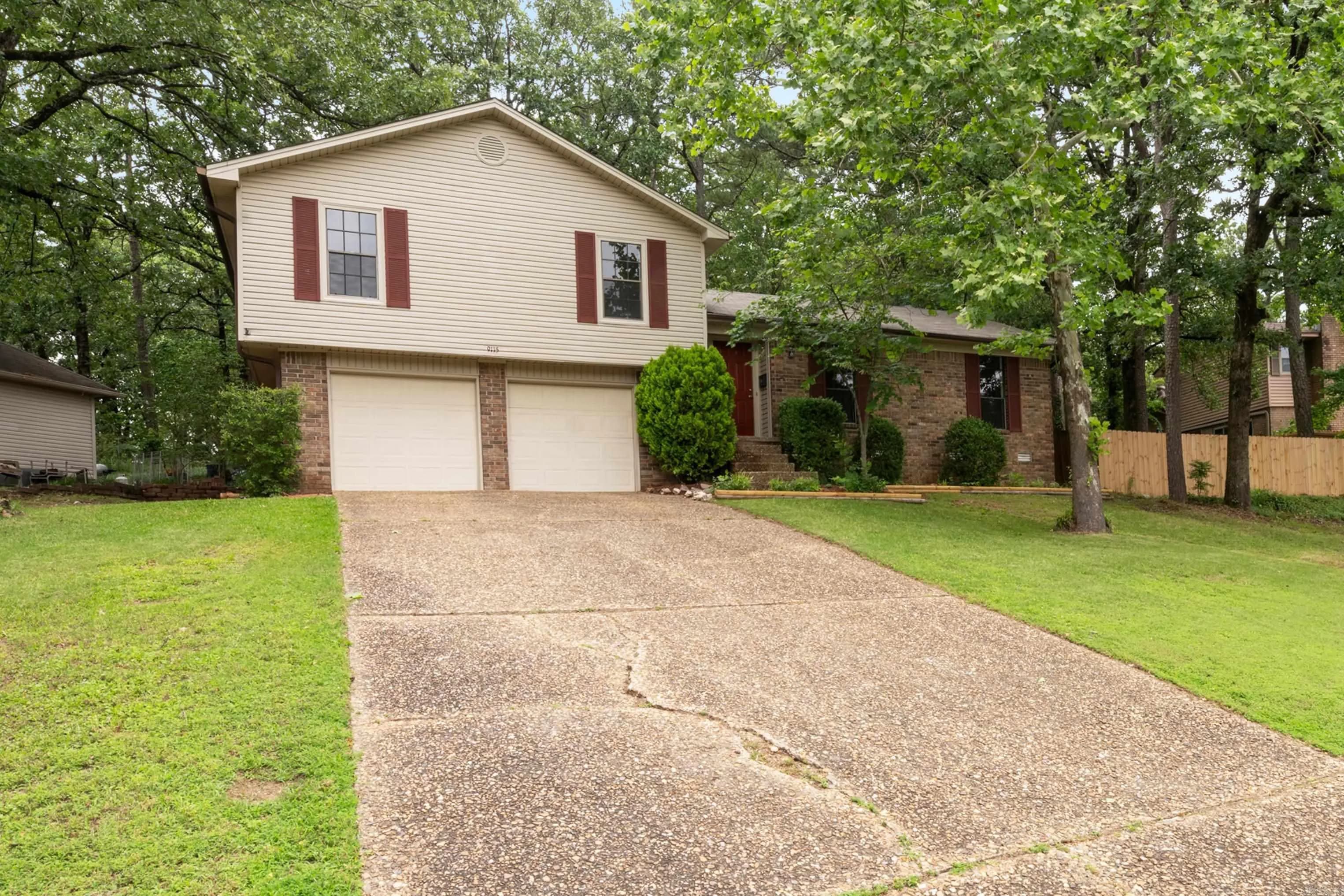 Property at 9115  Leatrice - Image 2