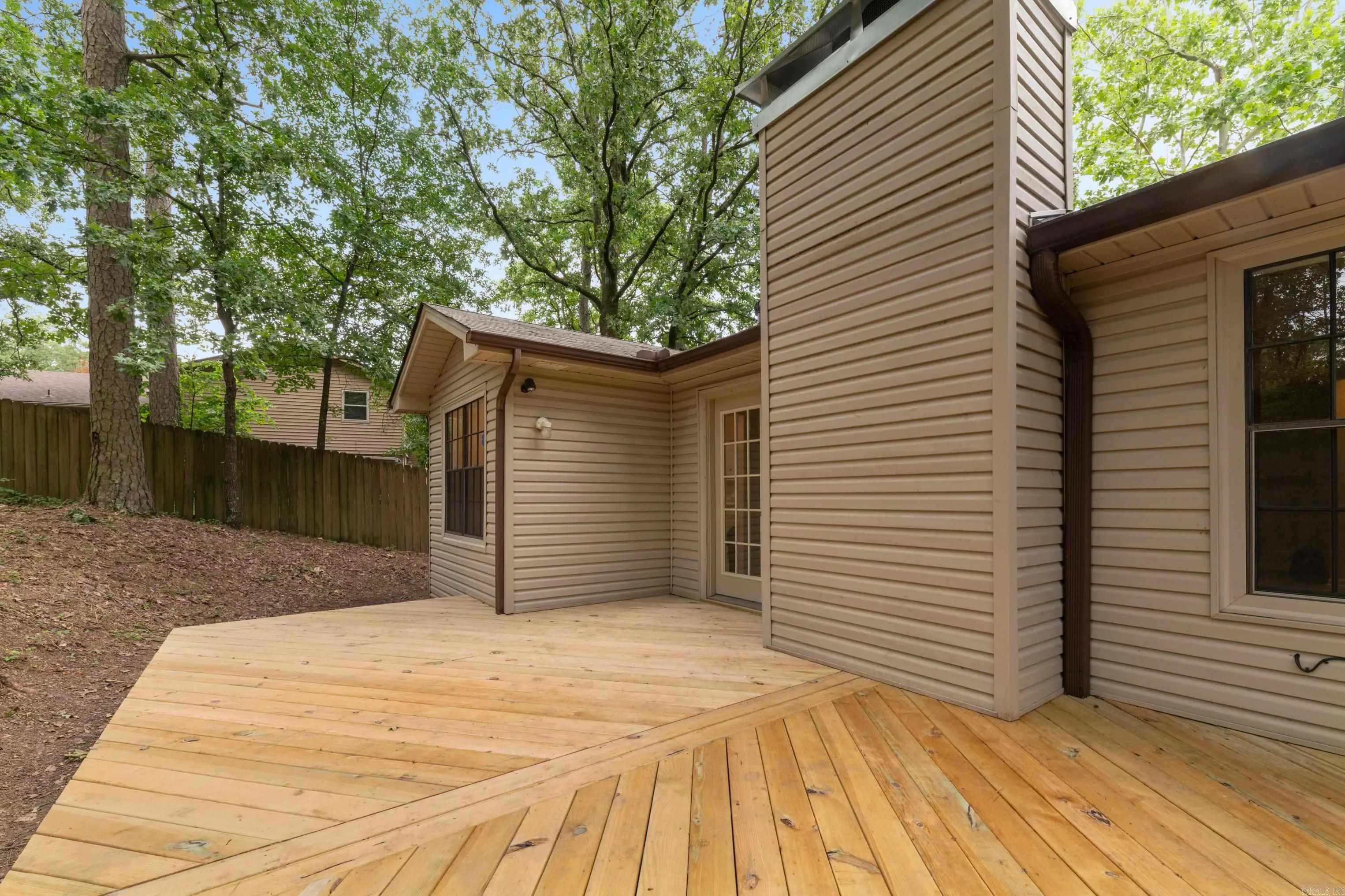 Property at 9115  Leatrice - Image 32