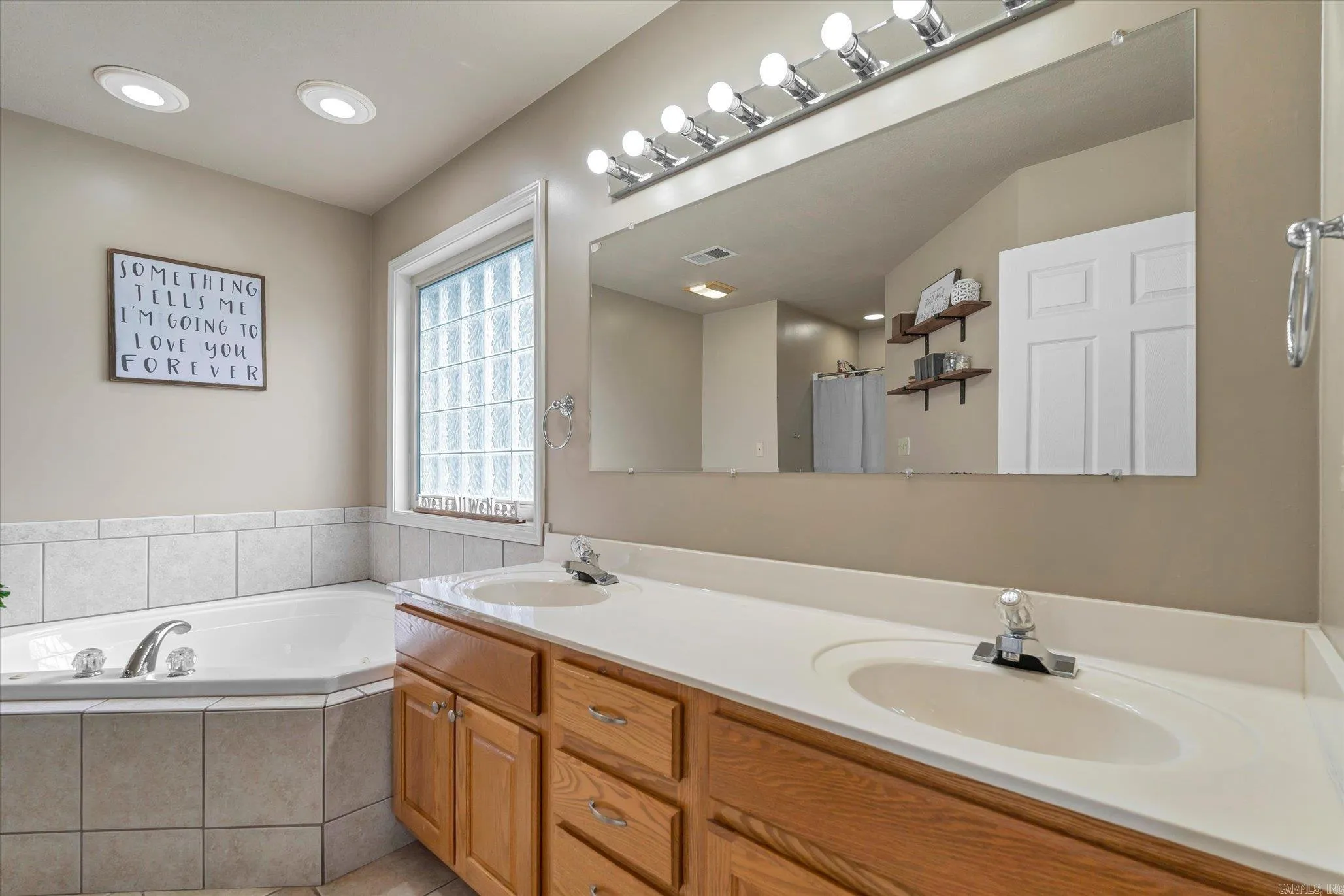 Property at 2105  Quarry - Image 22