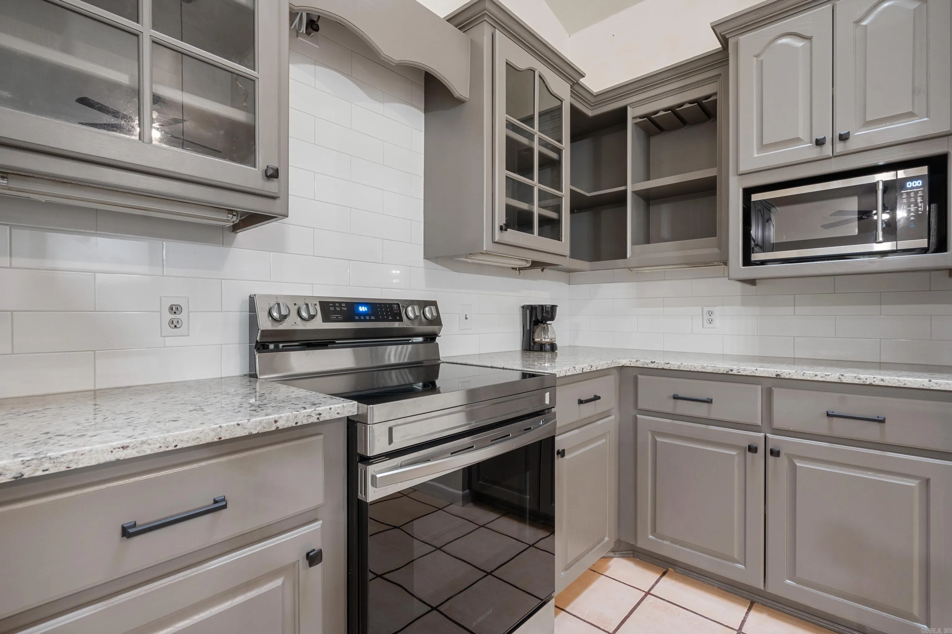 Property at 110  Grand ridge - Image 13