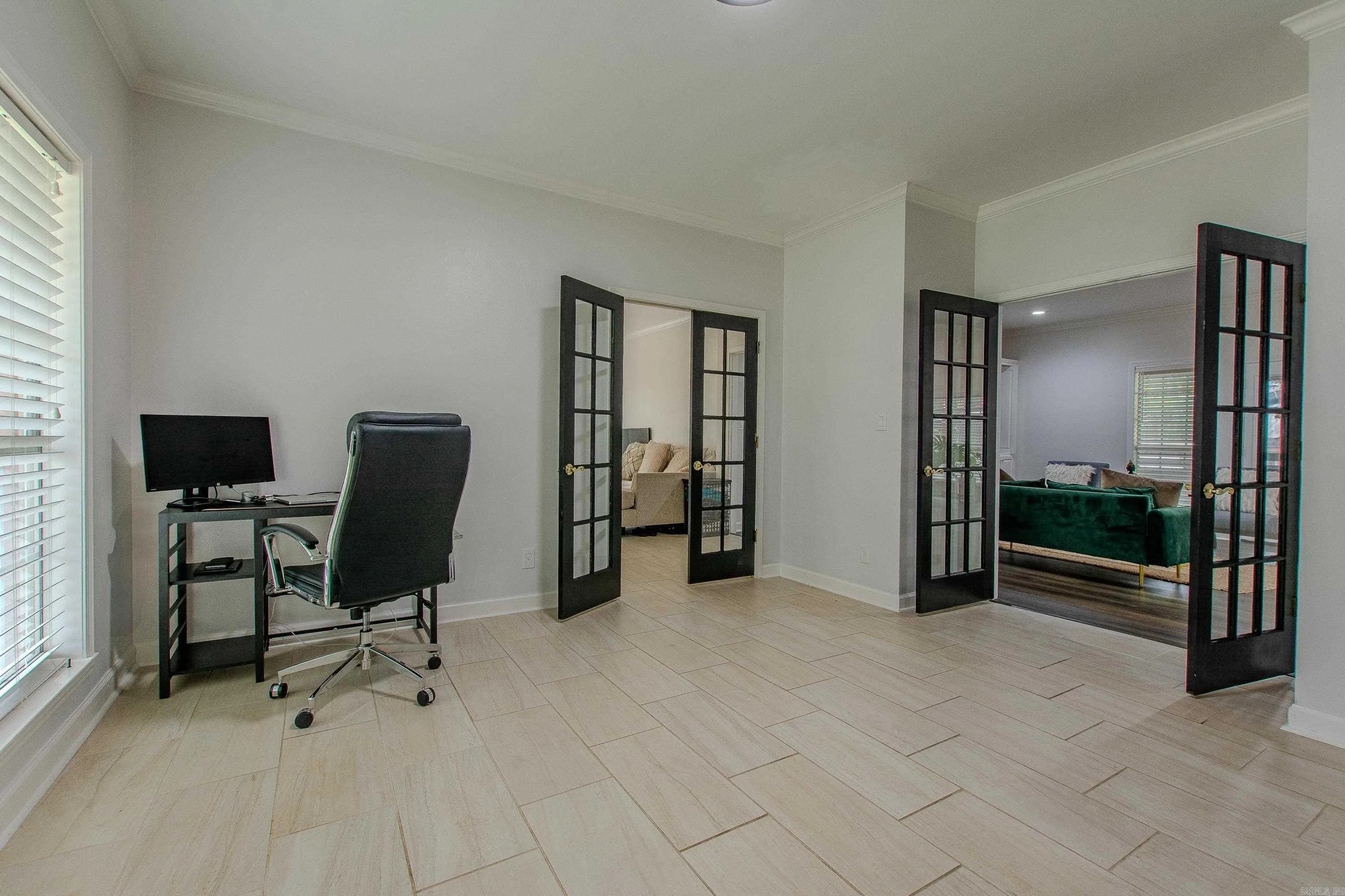 Property at 10  Silverwood court - Image 25
