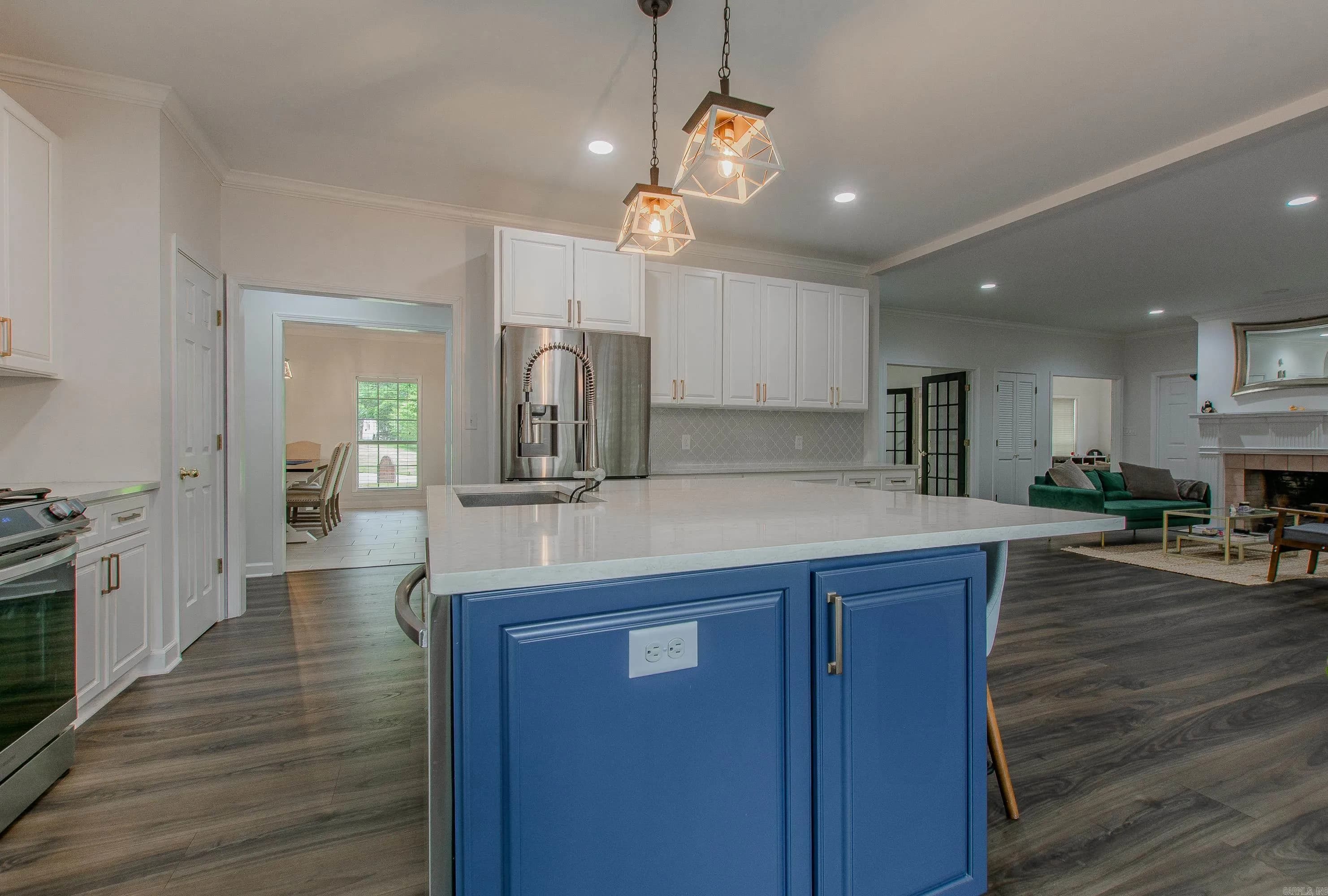 Property at 10  Silverwood court - Image 20