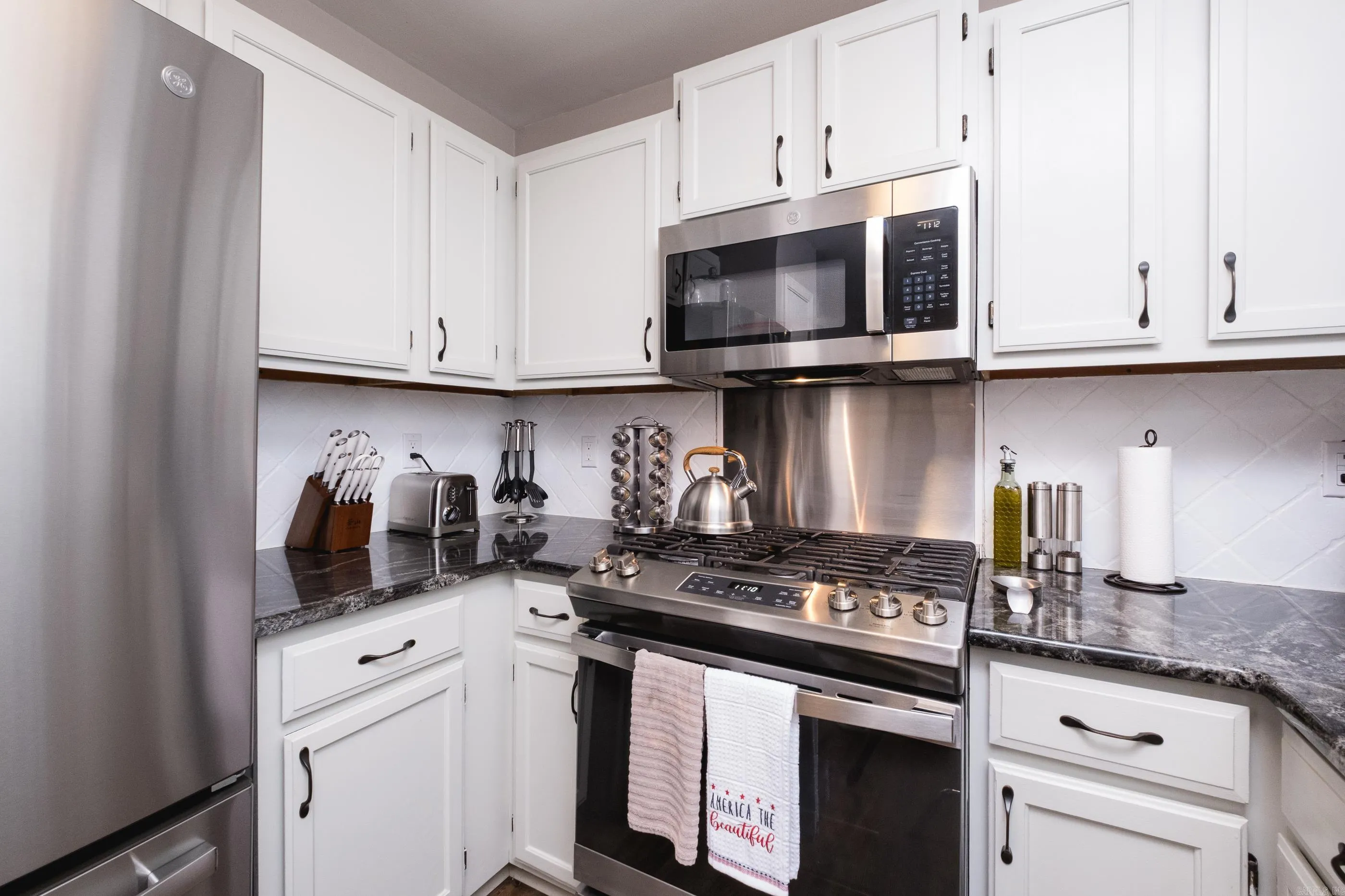 Property at 1520  Calgary - Image 19