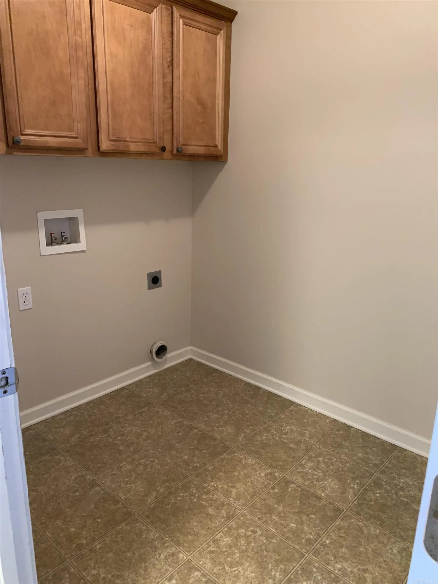 Property at 1810  Angeline - Image 5