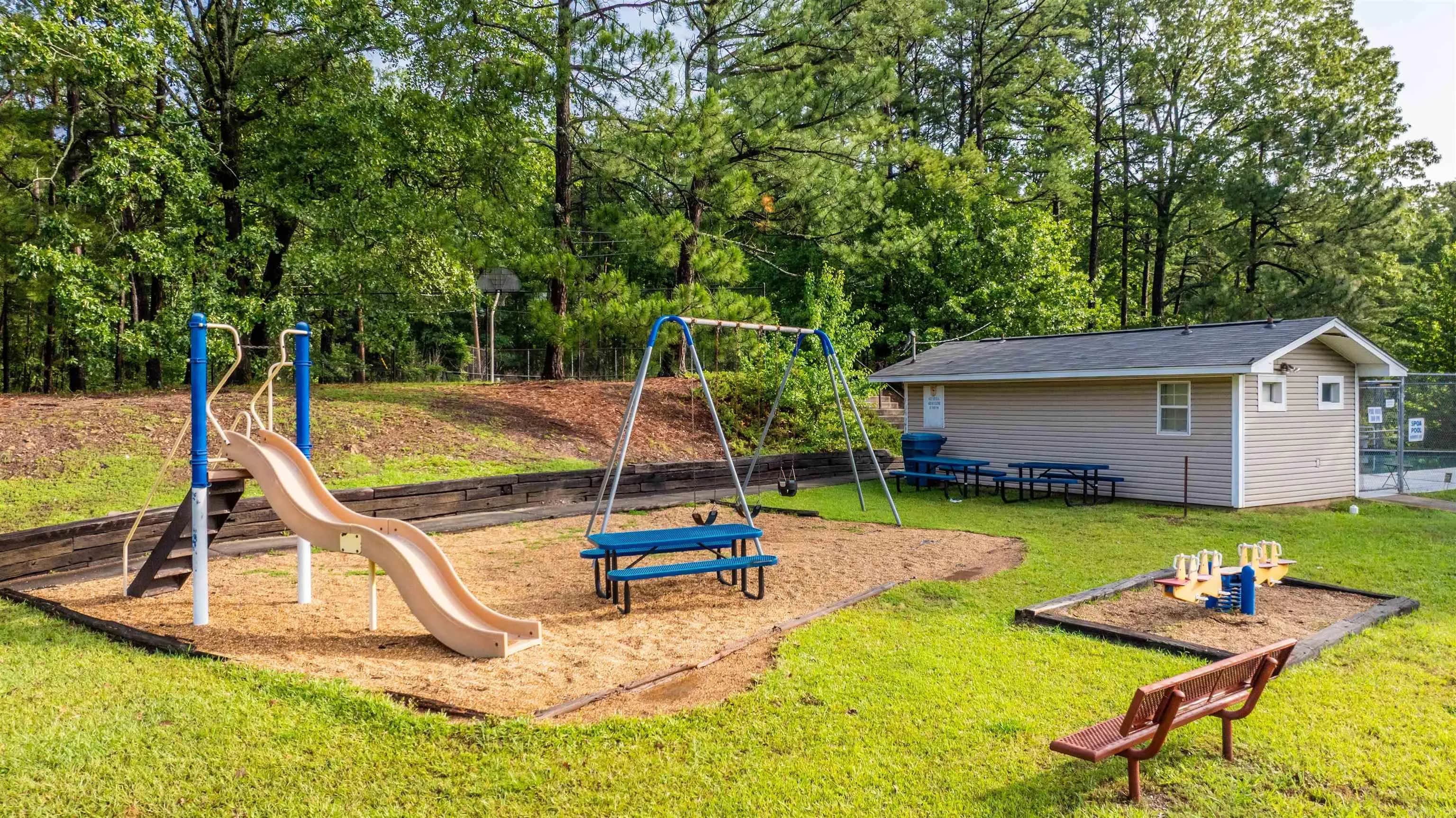 Property at 2102  Peach tree - Image 35