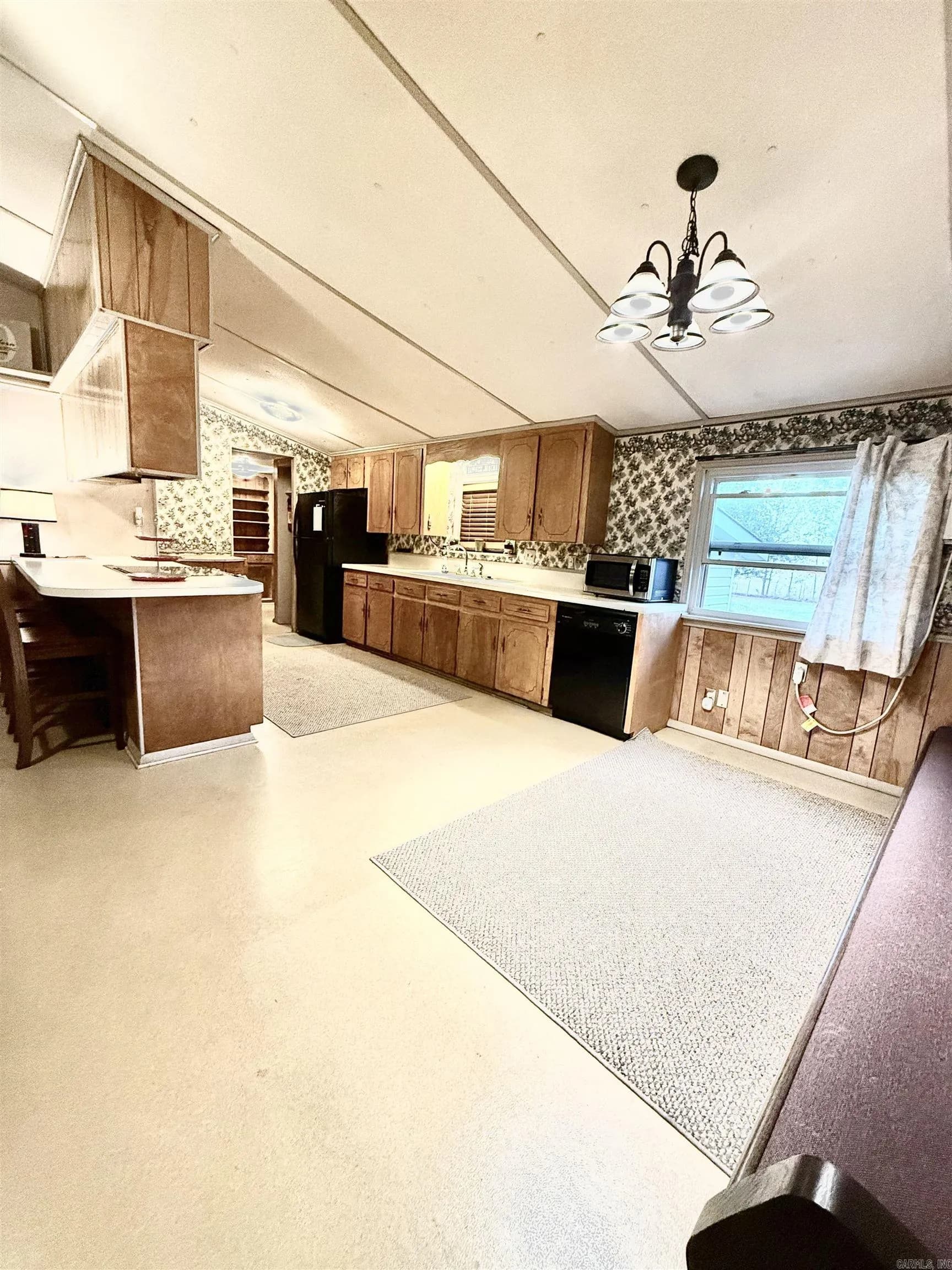 Property at 106  Y - Image 4