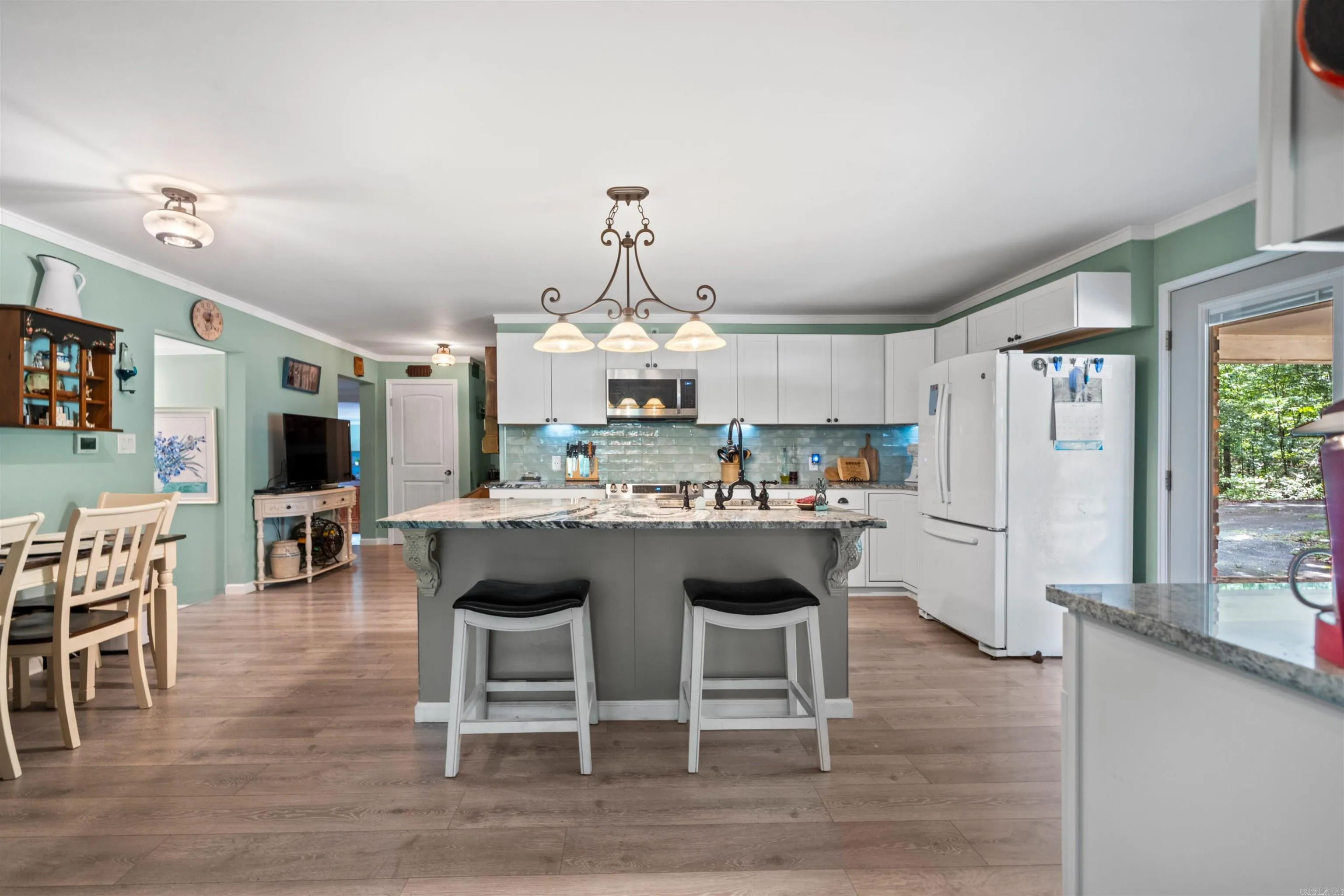 Property at 209  Squaw valley - Image 4