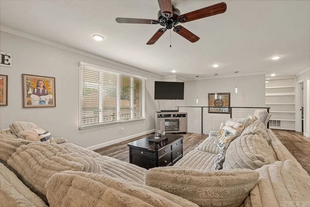Property at 4506  Jackie - Image 6