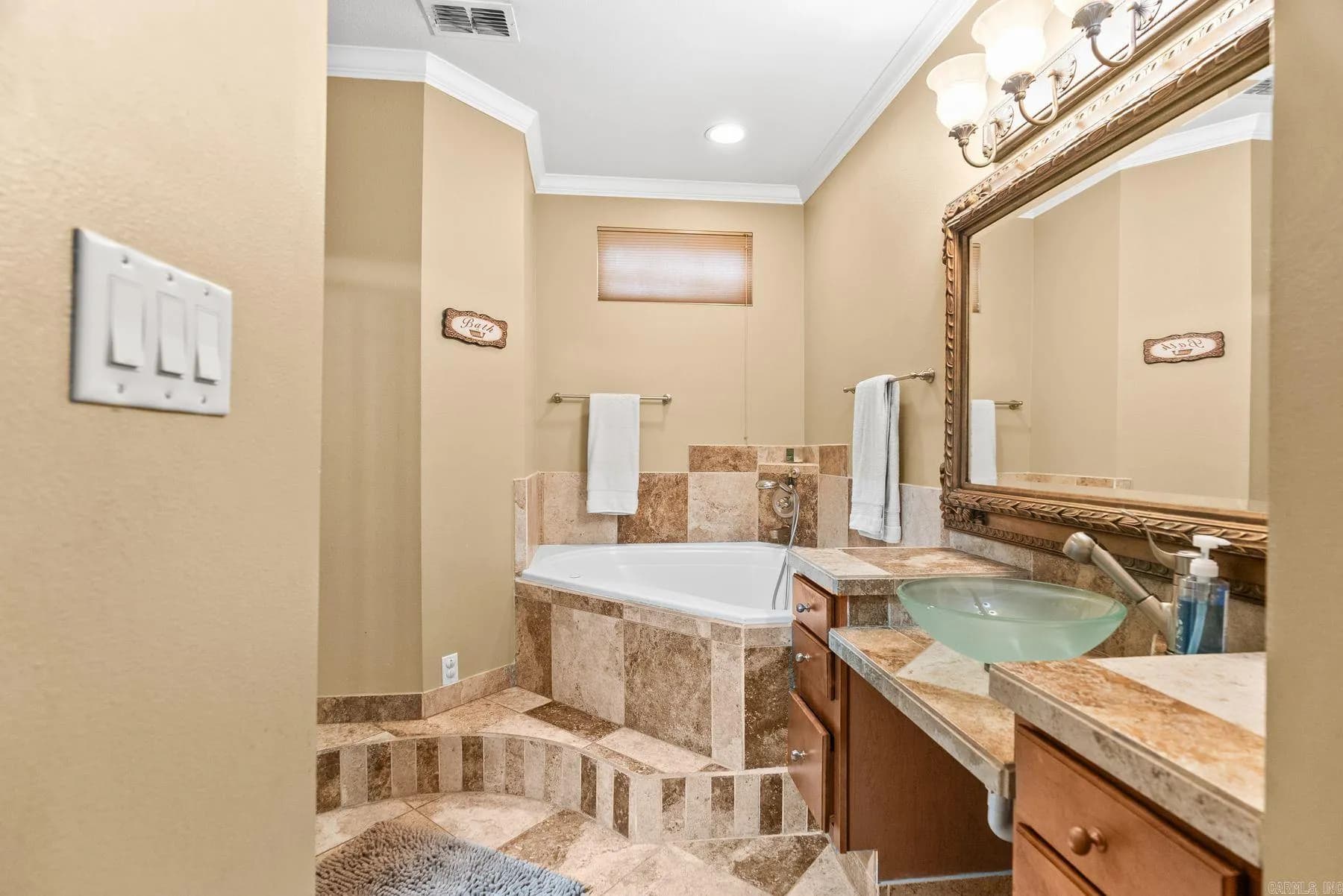 Property at 4405  Boardwalk - Image 16