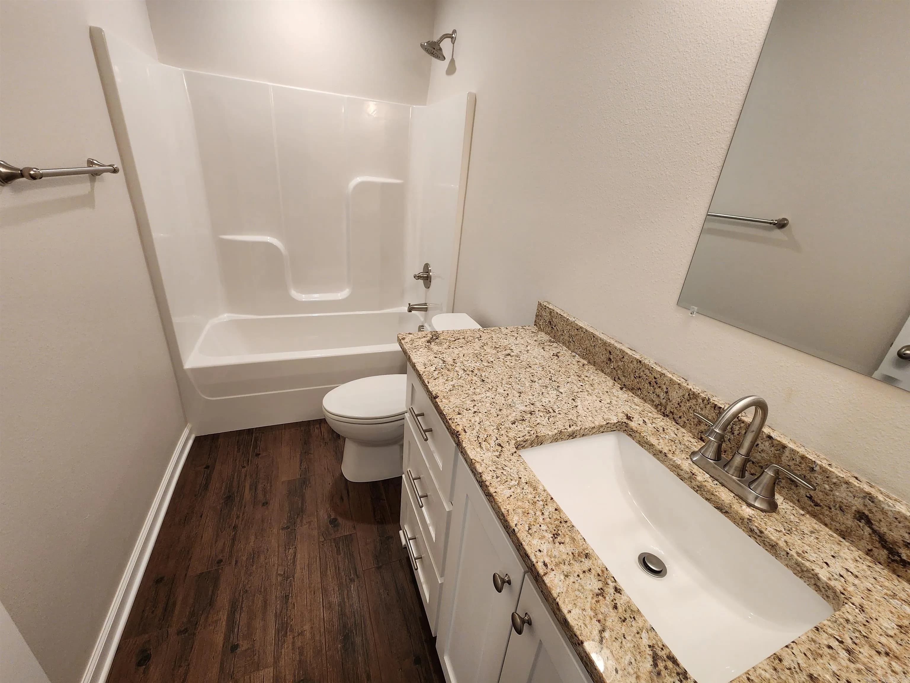 Property at 1223  Cherry - Image 9