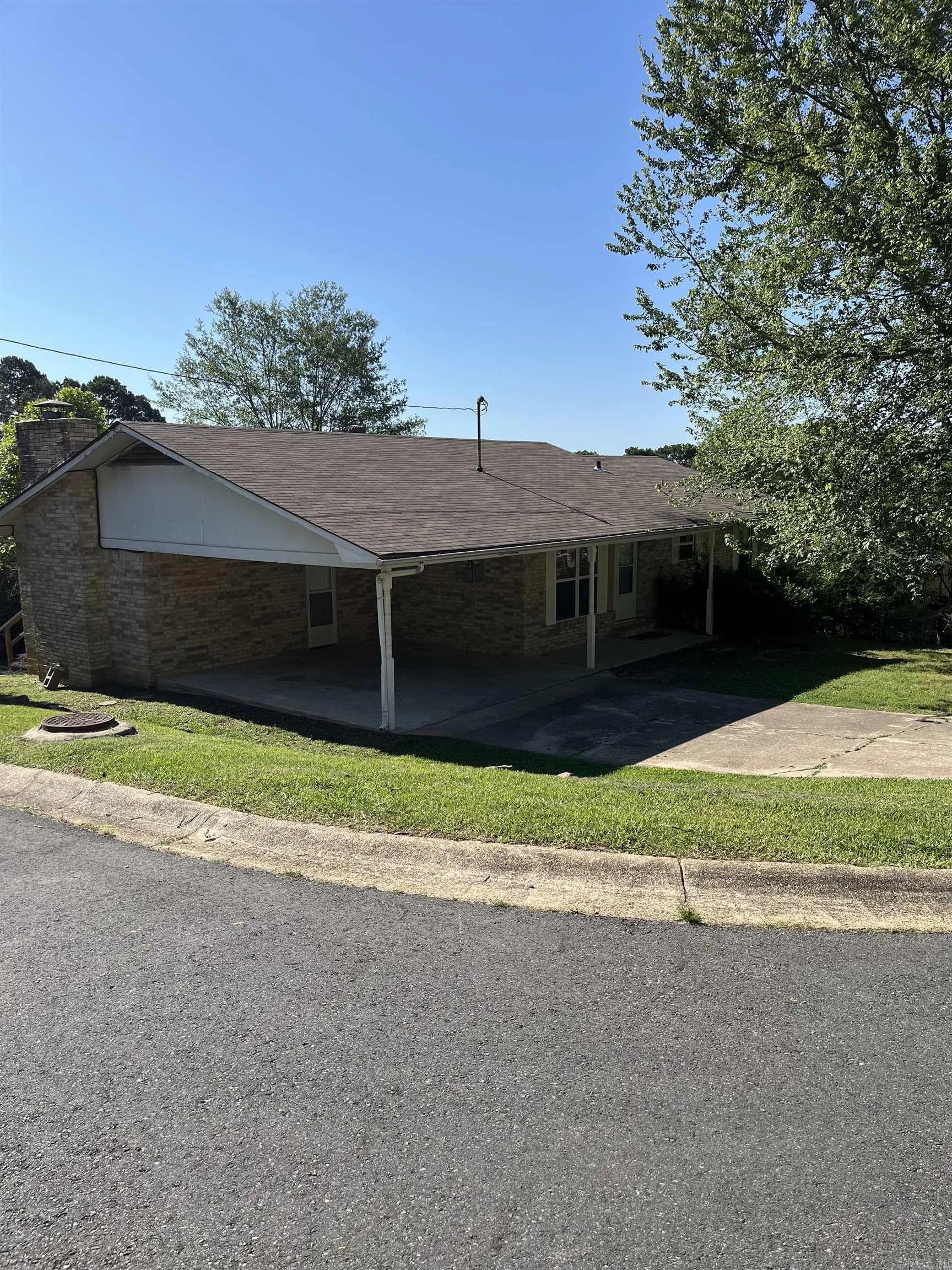 Property at 119  Marigold - Image 2
